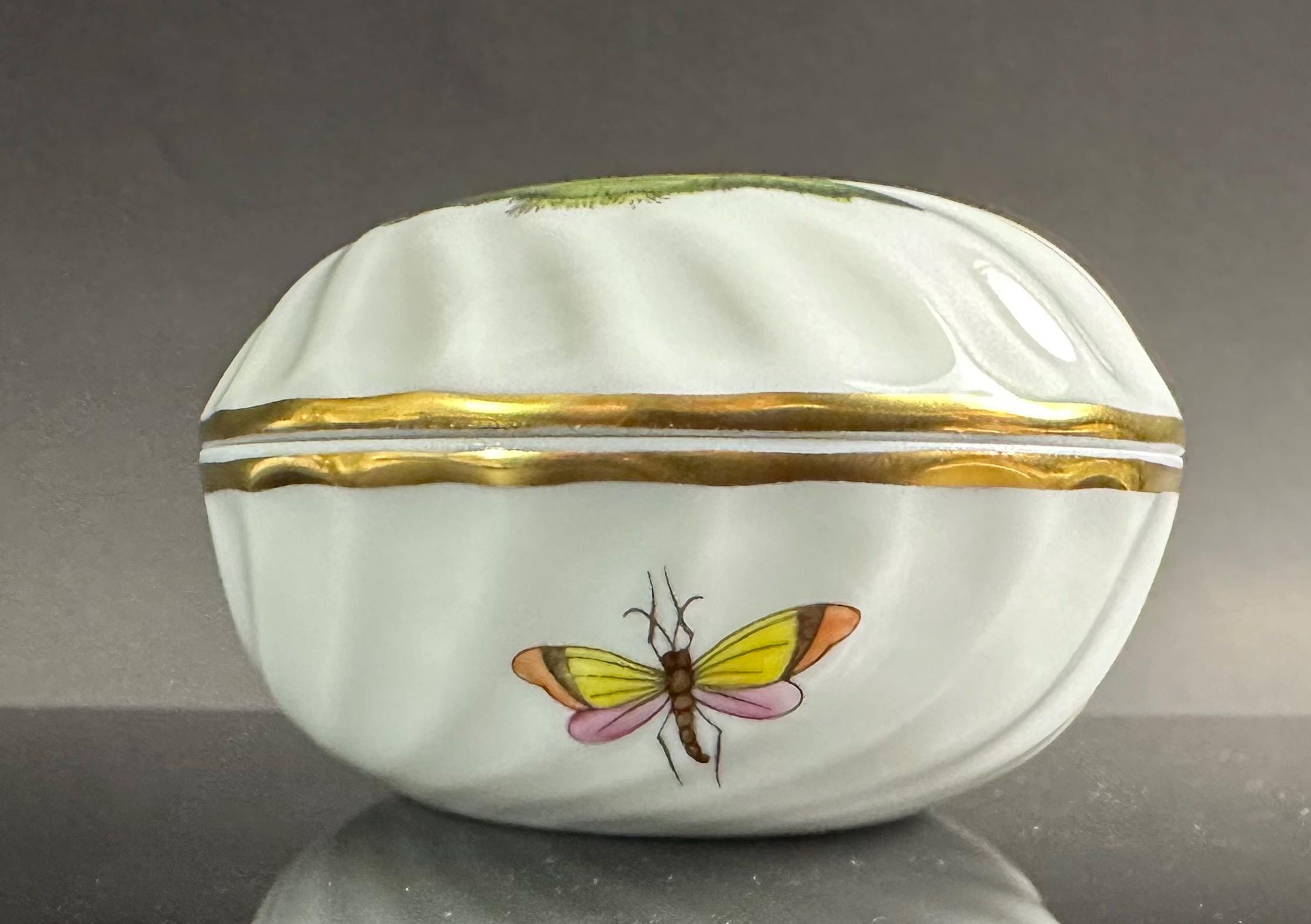 Herend Rothchilds Round Bird Trinket Box
