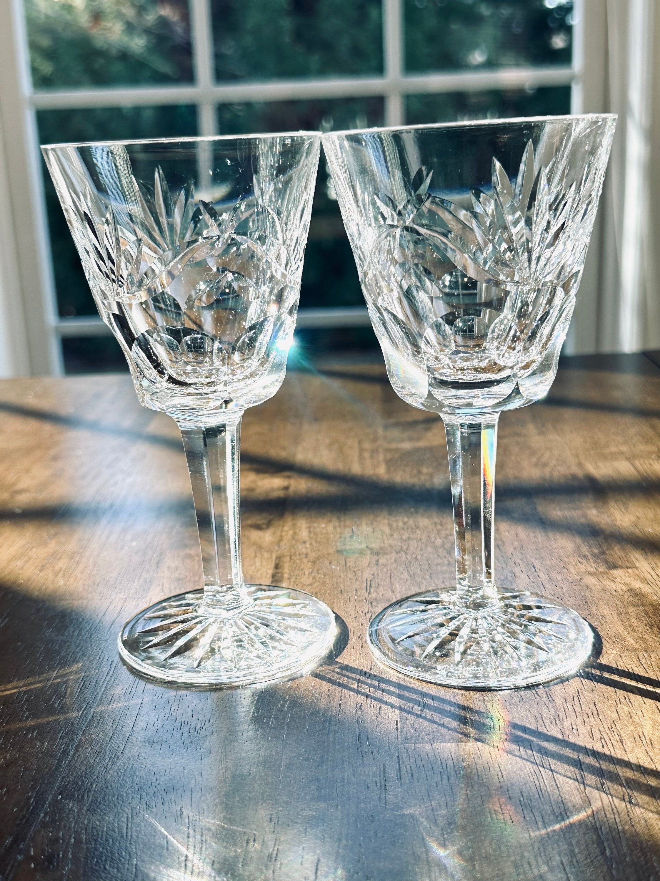 A set of 2 Waterford Ashling Wine Glasses White Wine