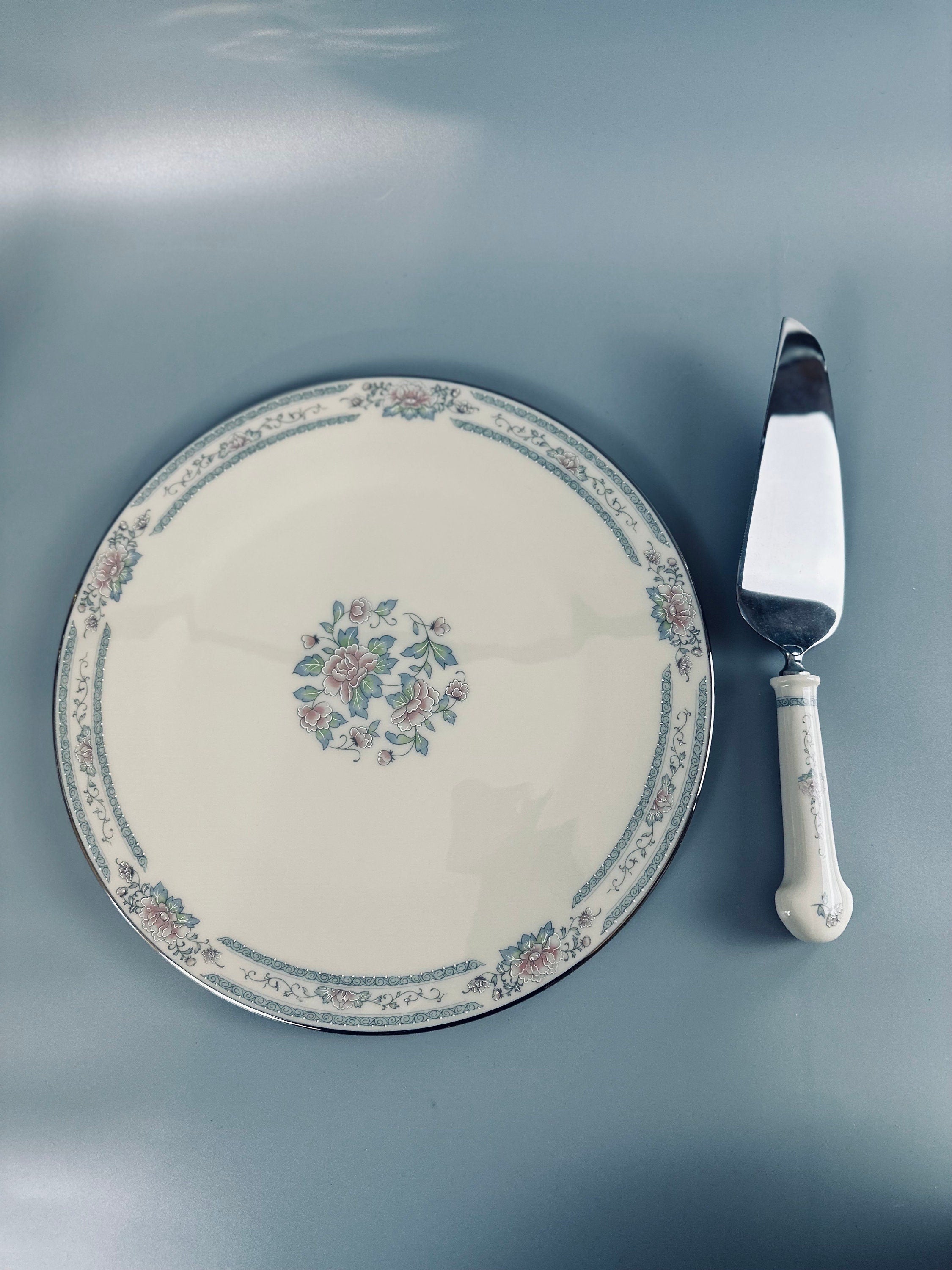 Lenox Charleston Cake Plate and Knife