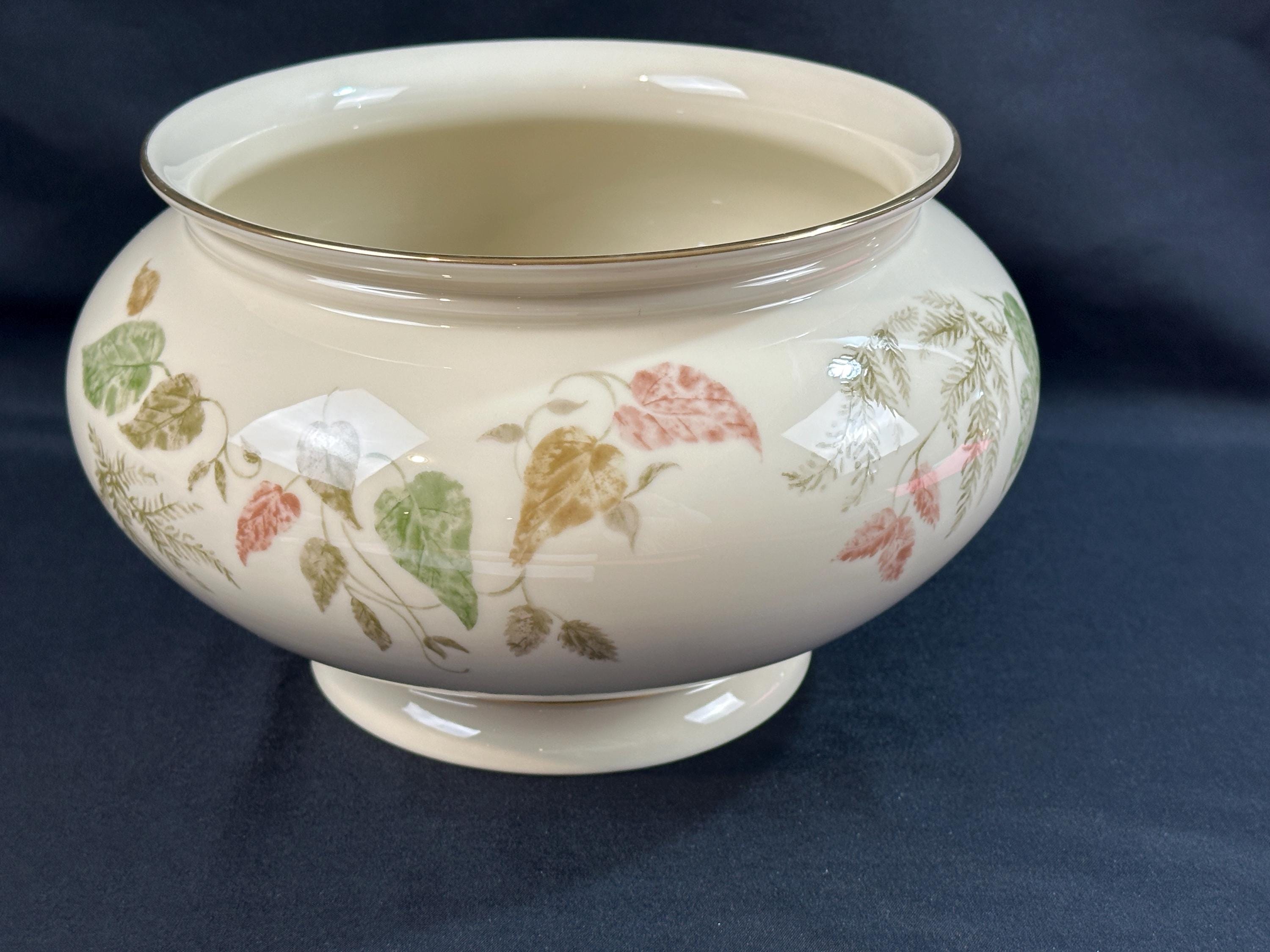 Large Lenox Centerpiece Bowl Illusive Leaves Pattern