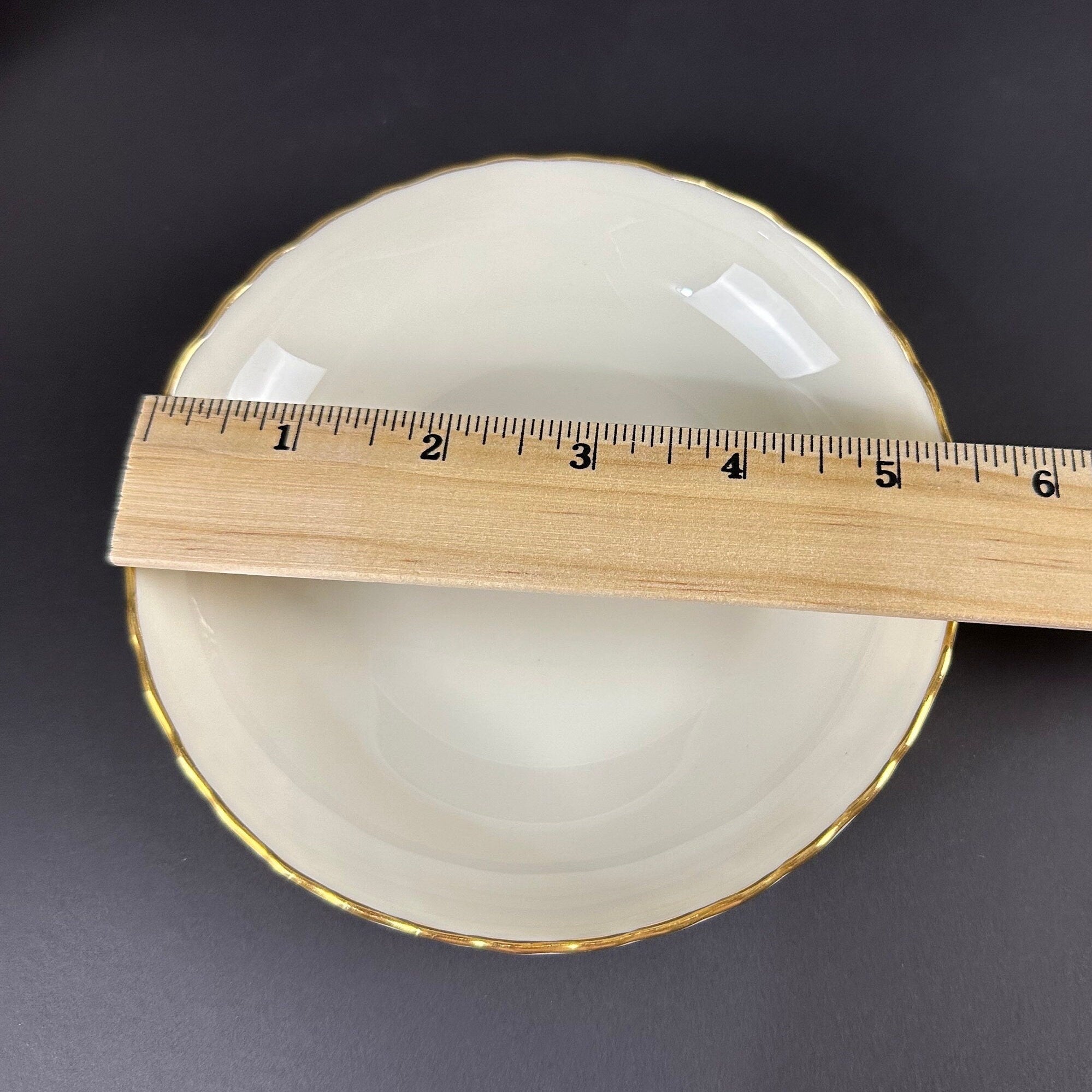 8 Lenox Laurent Fruit Bowls