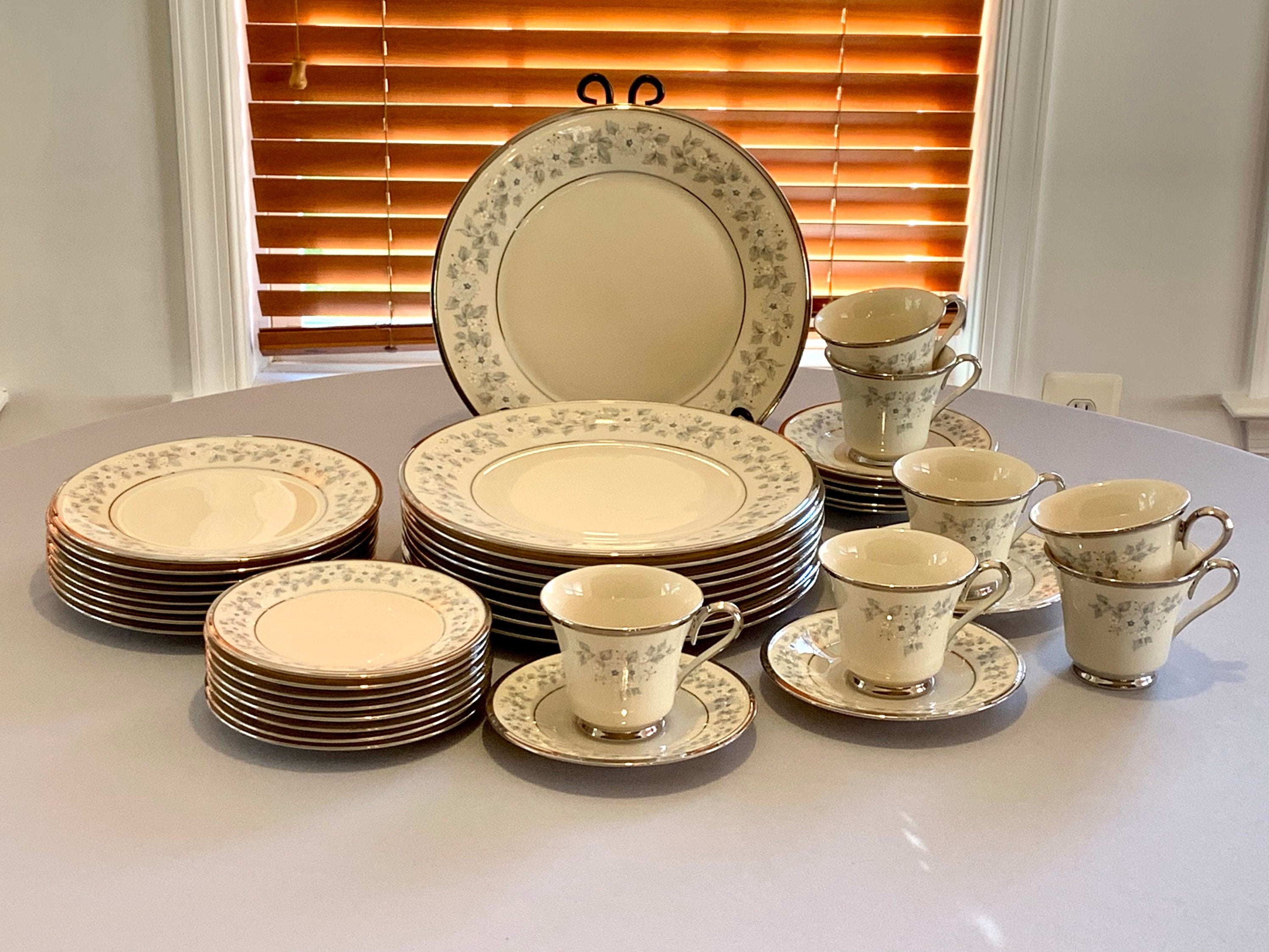 Lenox Windsong 5 Piece Place Settings