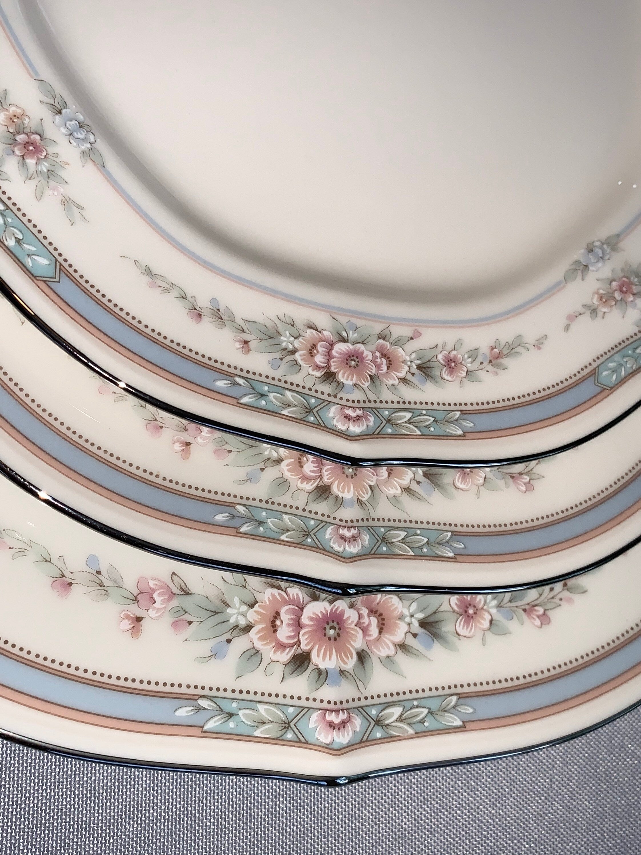 Noritake Rothschild 8 Place Settings