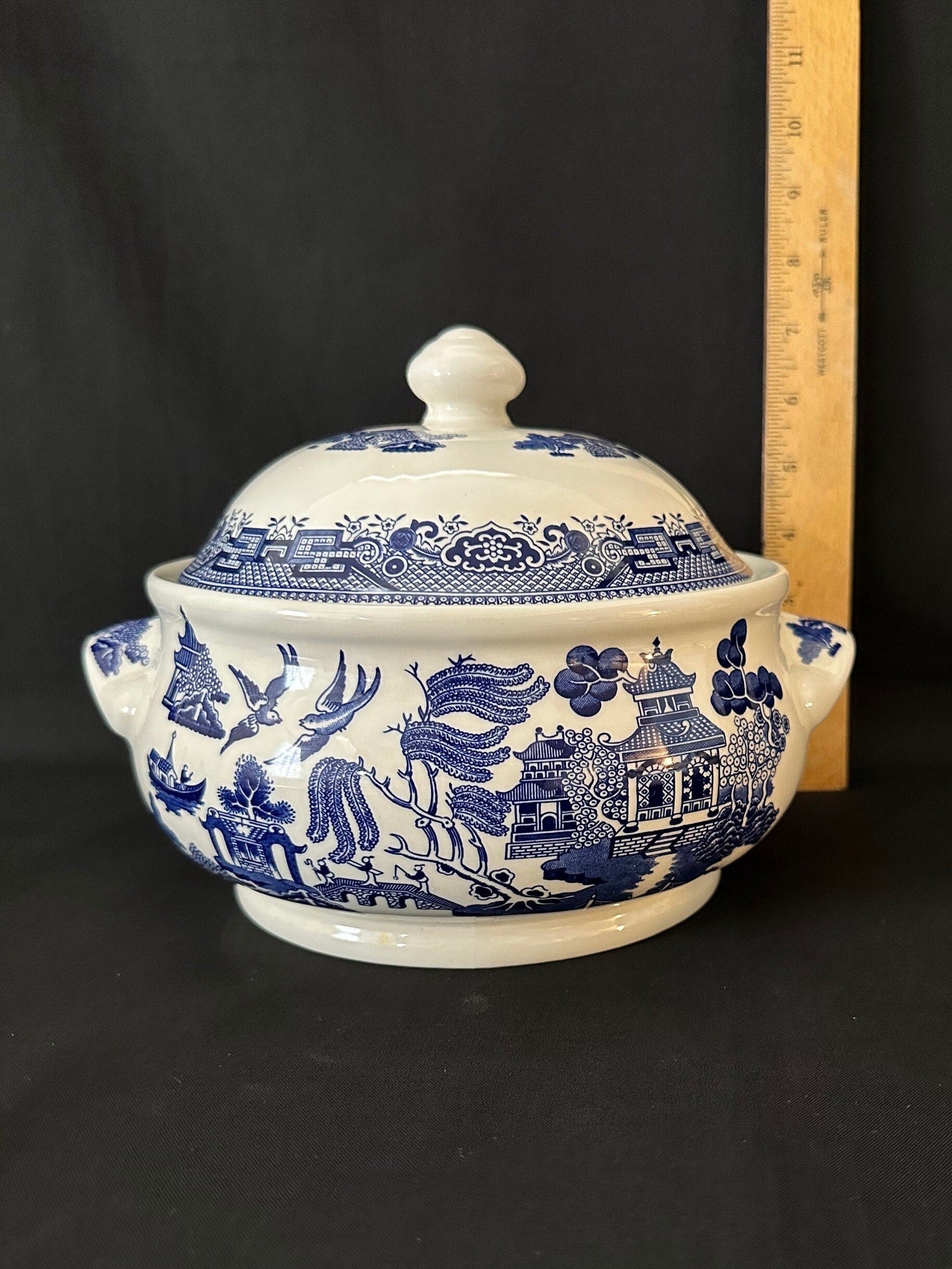 Cuthbertson Blue Willow Covered Casserole