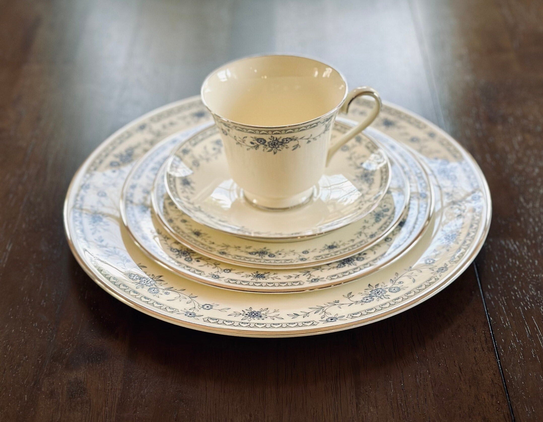 Minton Bellemeade Place Settings