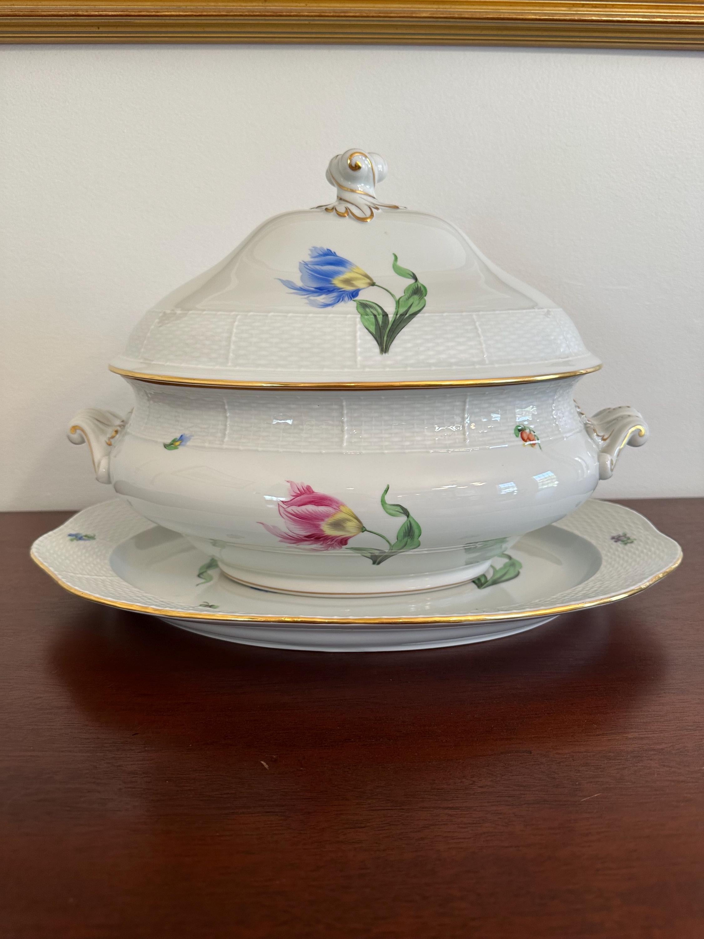 Herend Kitty Tureen With Underplate
