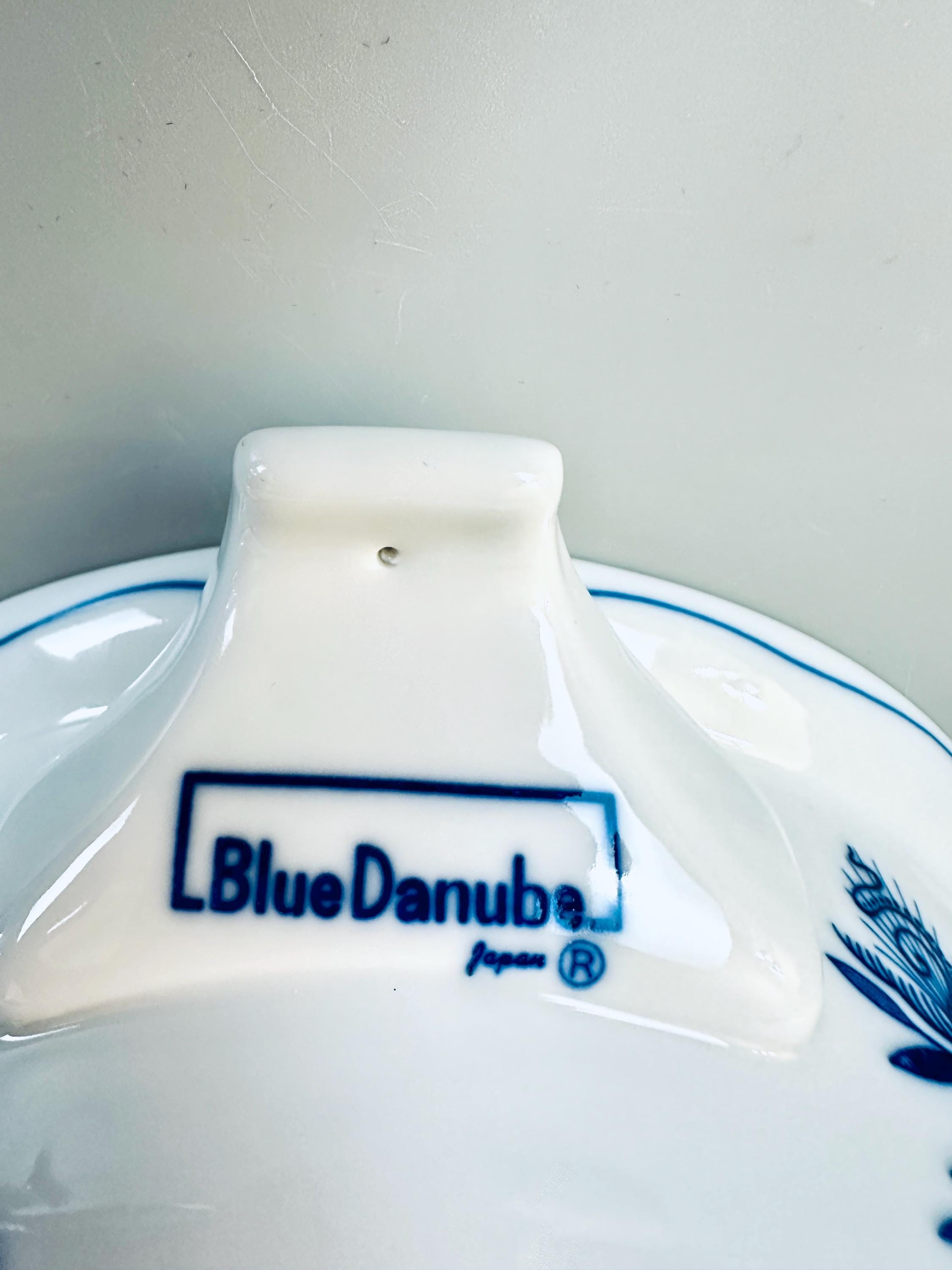 Blue Danube Covered Cassarole 1.5 Quart Newer Mark