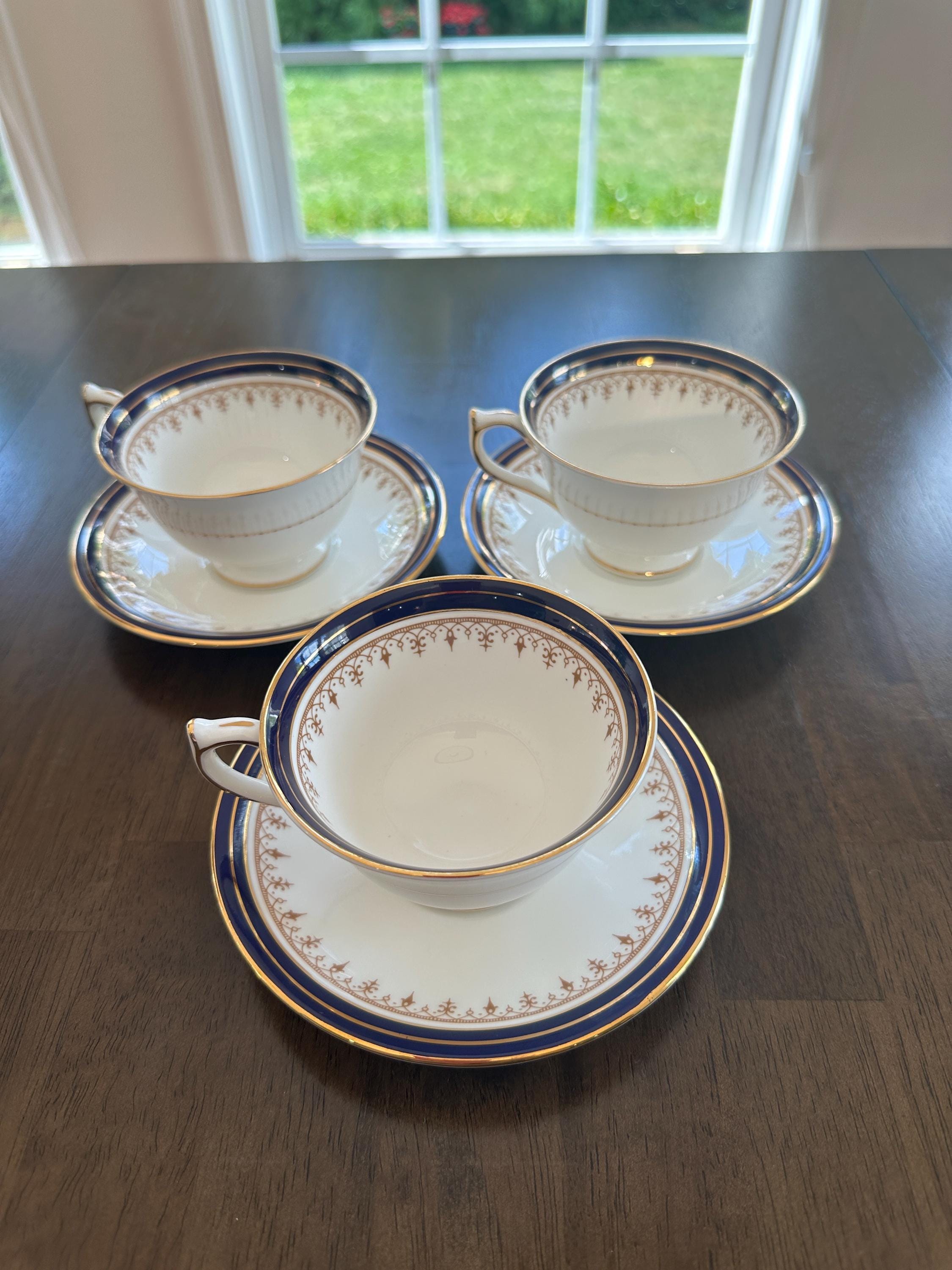 3 Aynsley Leighton Teacups and Saucers