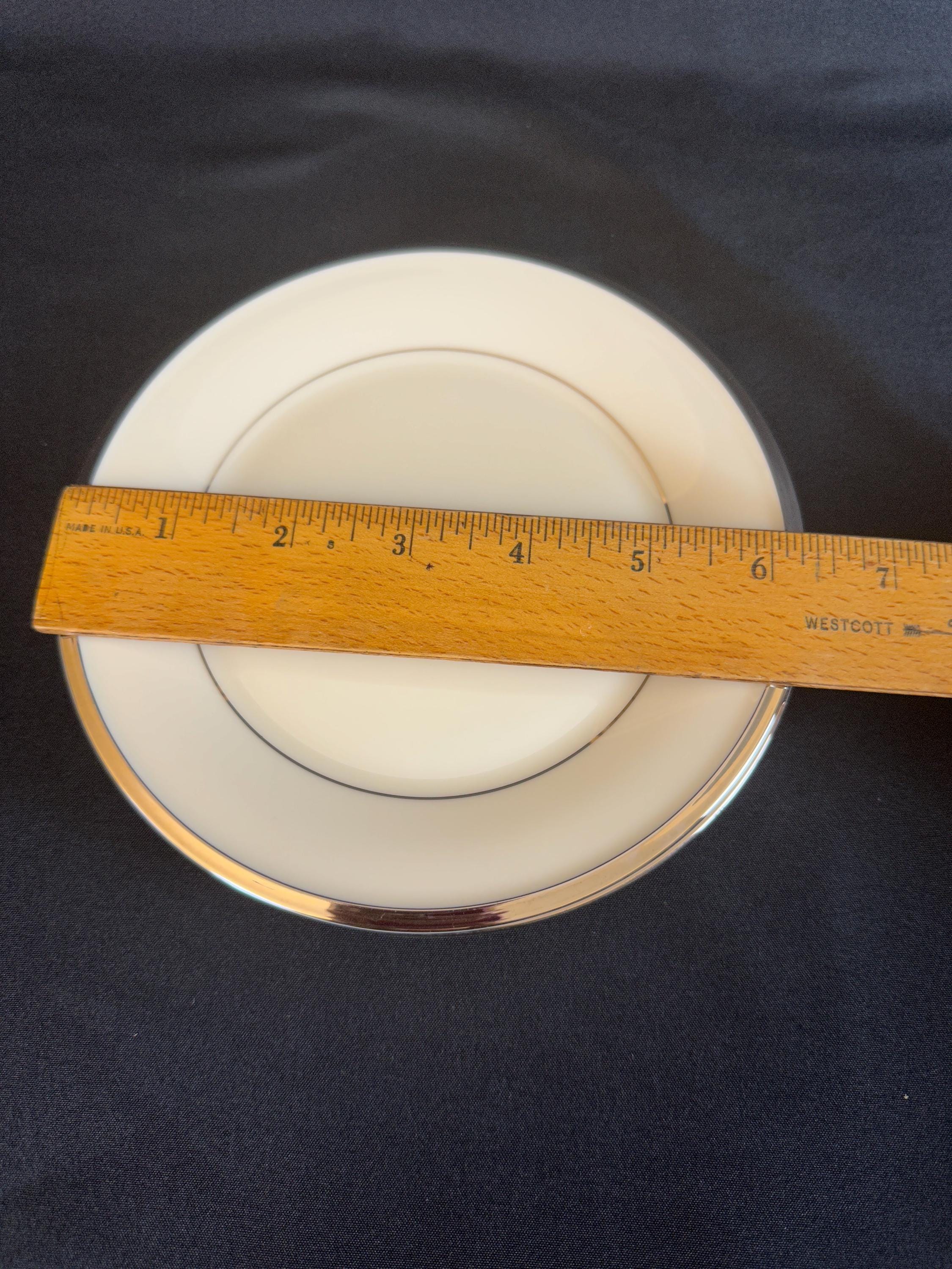 4 Lenox Solitaire Bread Plates
