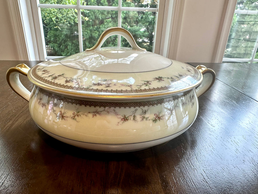 Vintage Haviland Limoges Yale Covered Bowl