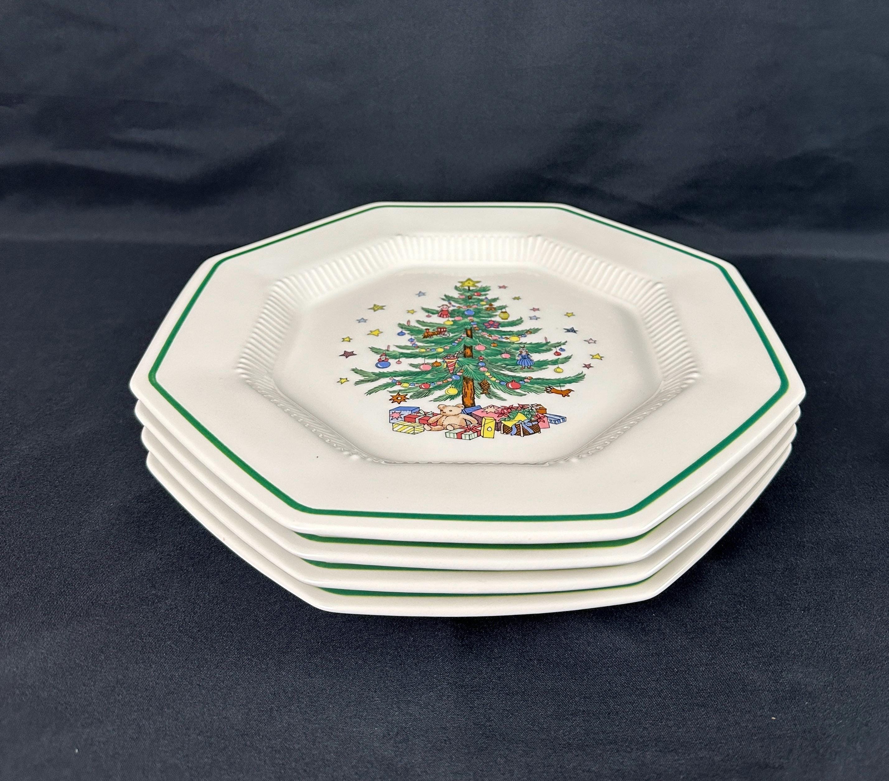 4 Nikko Christmastime Dinner Plates