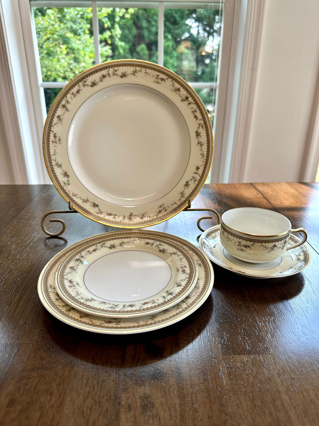 Haviland Limoges Yale 5 Piece Place Settings