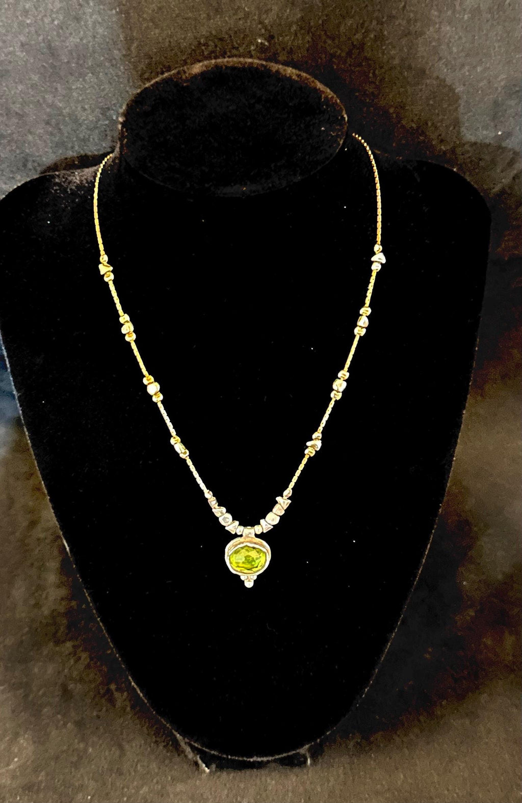 Silpada Sterling Silver Green Glass Bezel Pendent Necklace