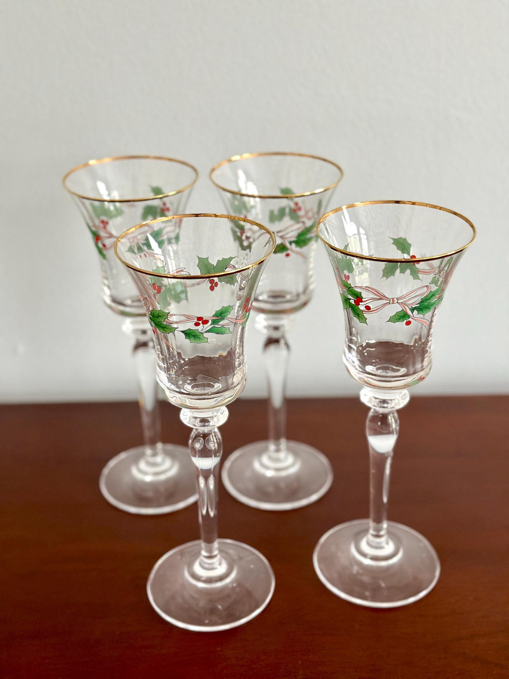 4 Mikasa Crystal Ribbon and Holly Wine Glasses
