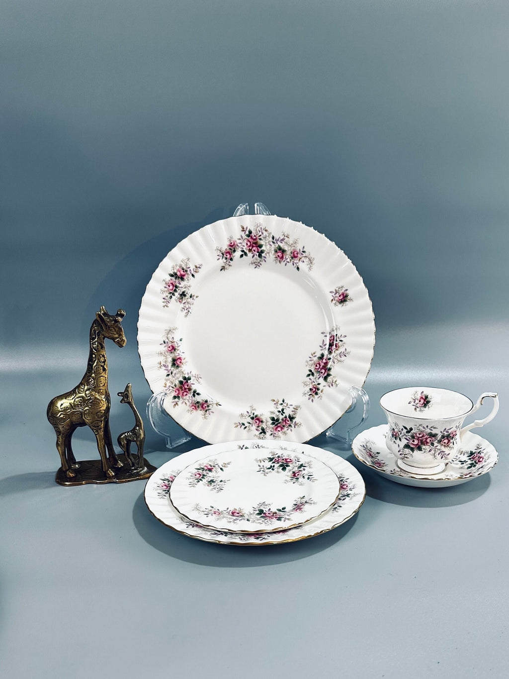 Royal Albert Lavender Rose Place Settings