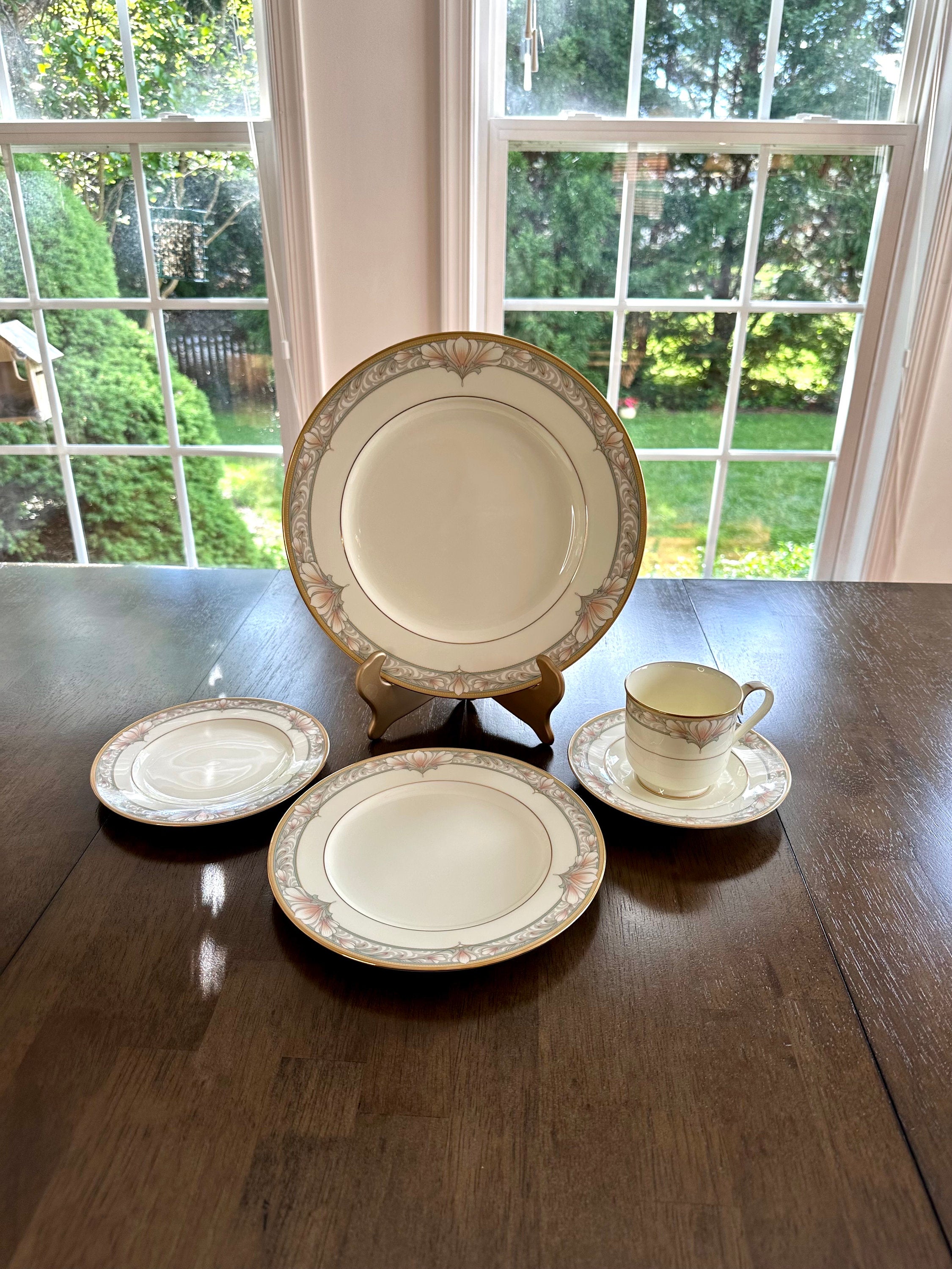 Noritake Barrymore 5 Piece Placesettings