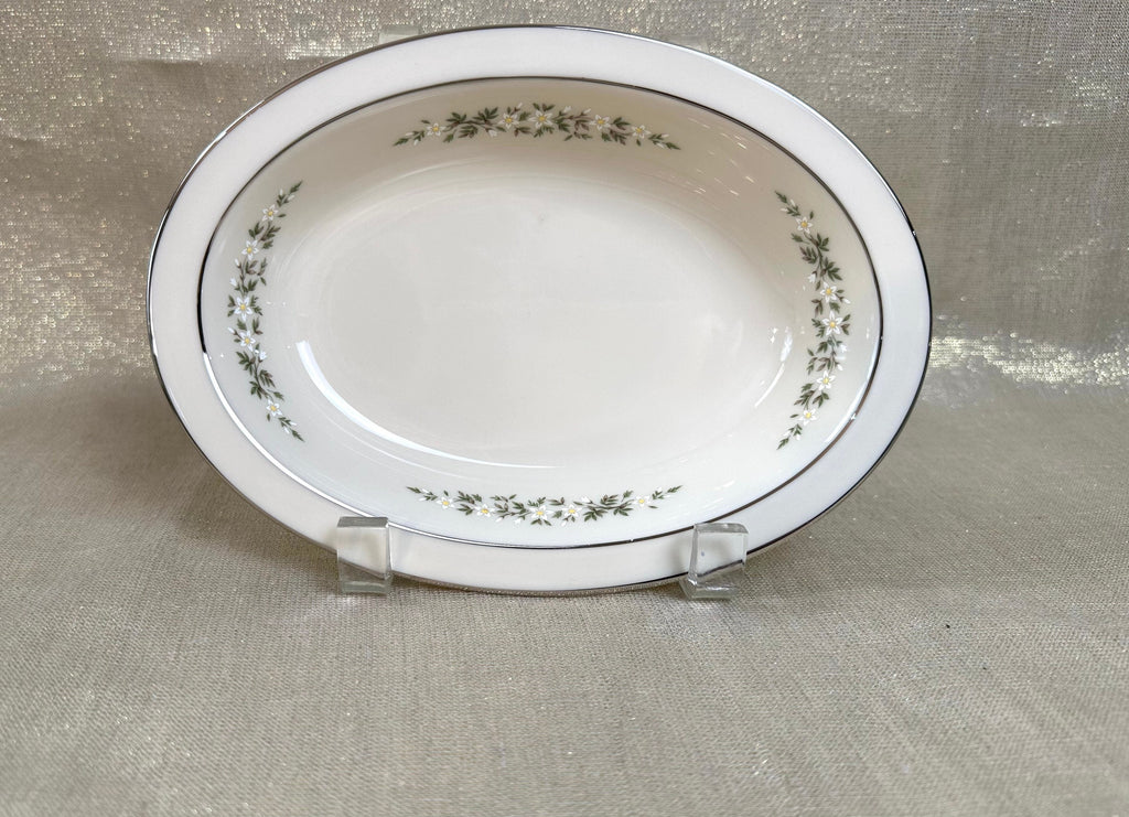 Lenox Brookdale Oval Serving Bowl 9 3/4”