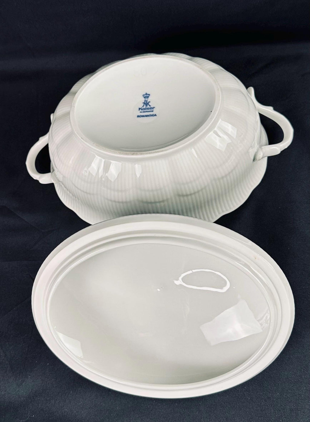 Kaiser Romantica All White Covered Serving Bowl