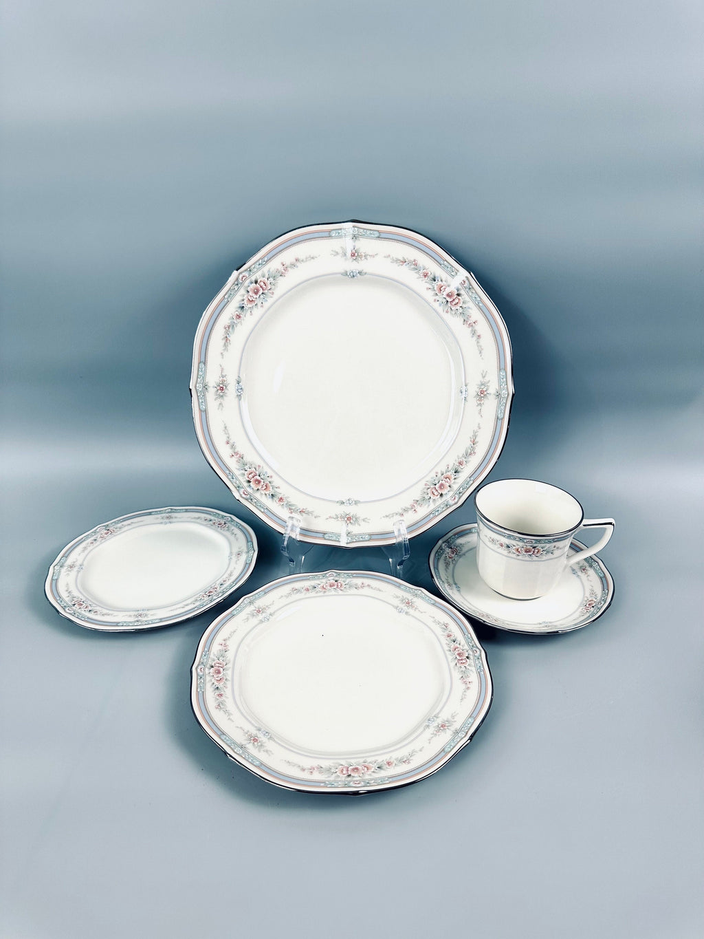 Noritake Rothschild 5 Piece Place Setting