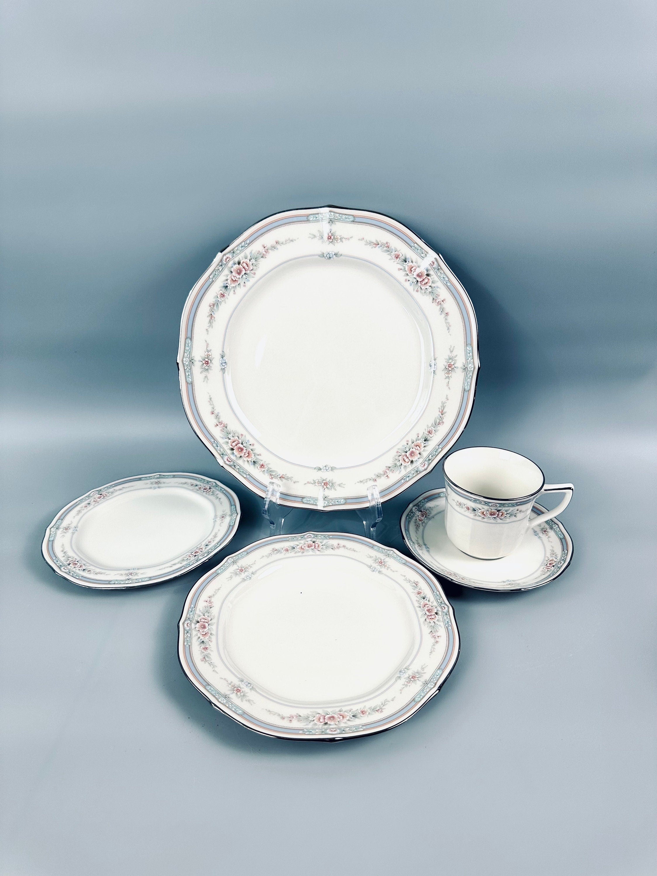 Noritake Rothschild 5 Piece Place Setting