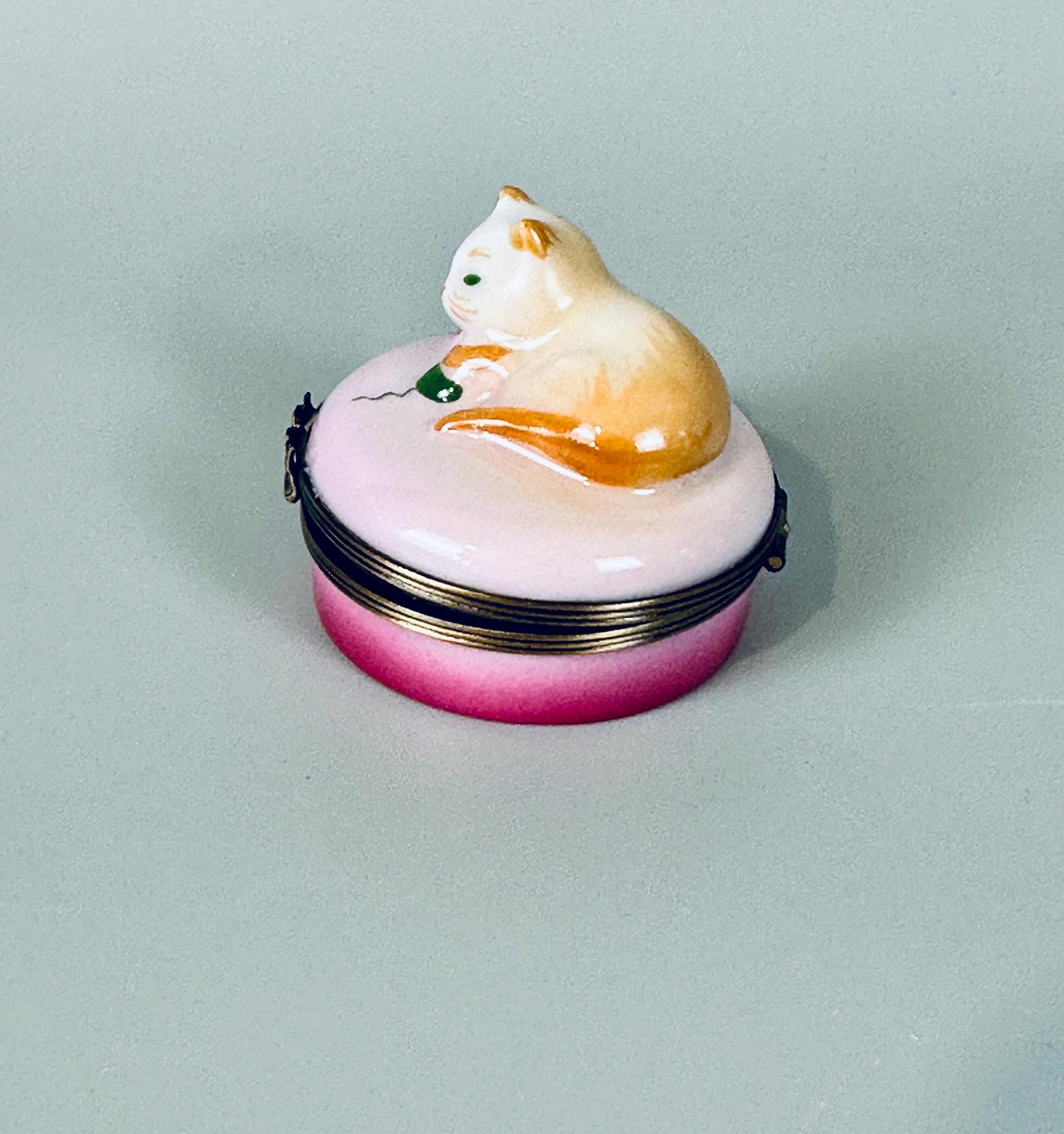 Limoges Trinket Box Cat with Yarn