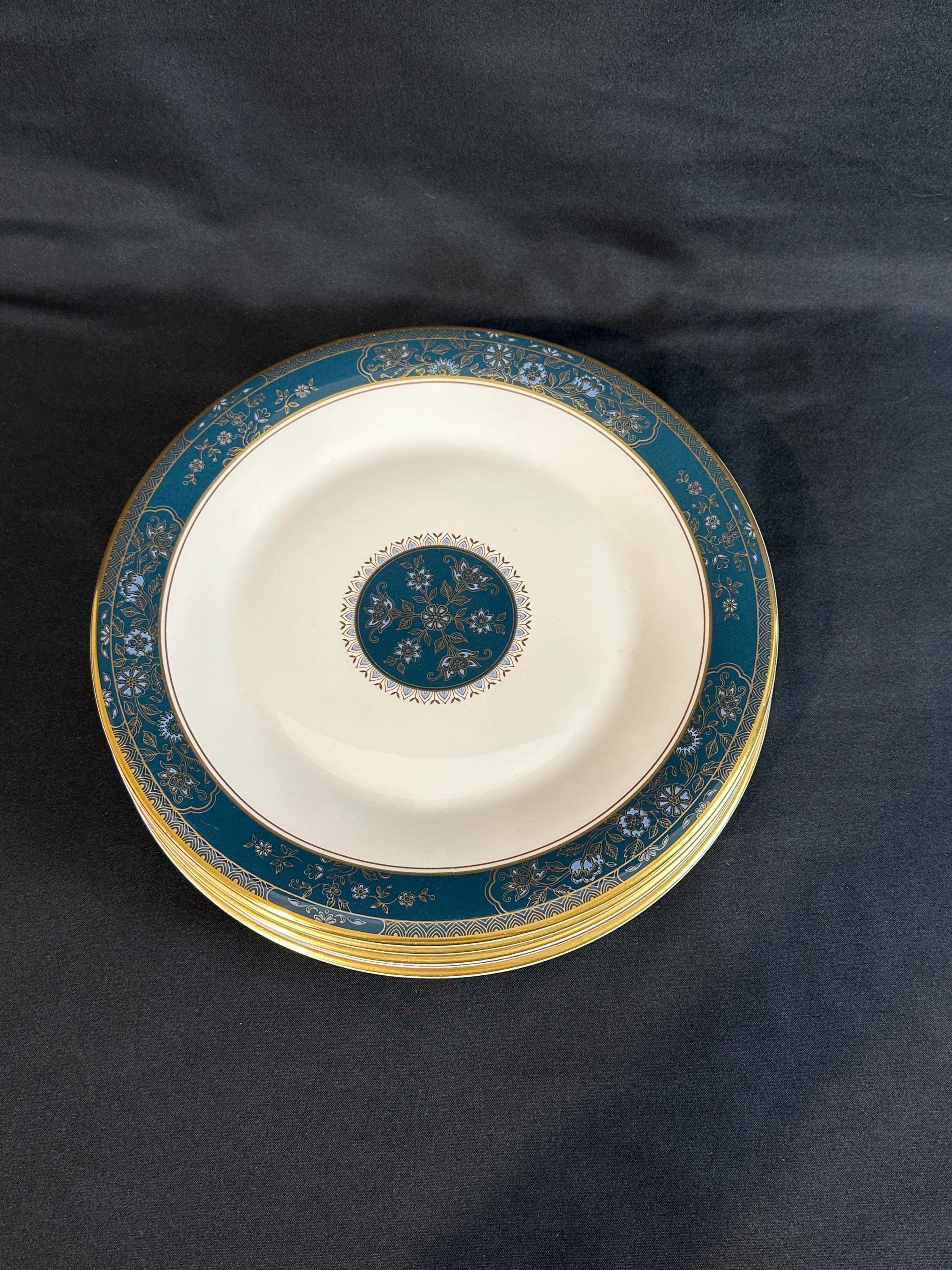 6 Royal Doulton Carlyle Luncheon Plates