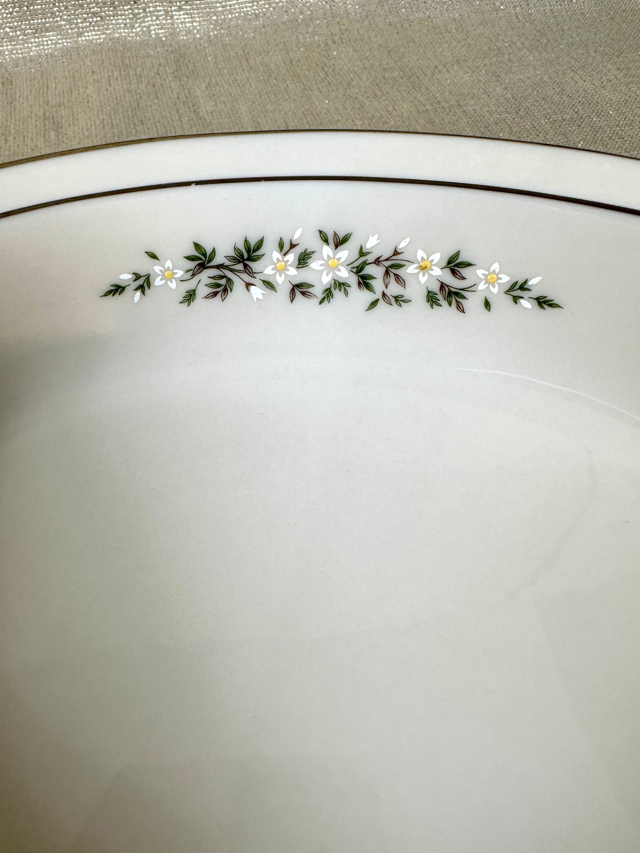 Lenox Brookdale Oval Serving Bowl 9 3/4”