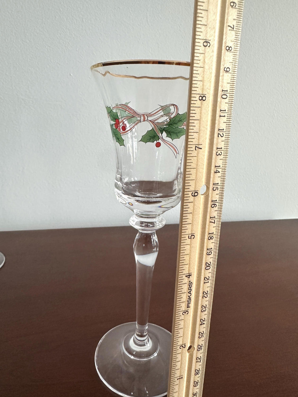 4 Mikasa Crystal Ribbon and Holly Wine Glasses