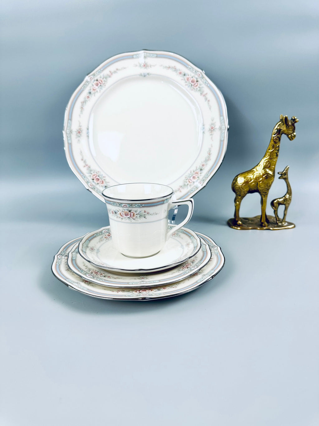 Noritake Rothschild 5 Piece Place Setting