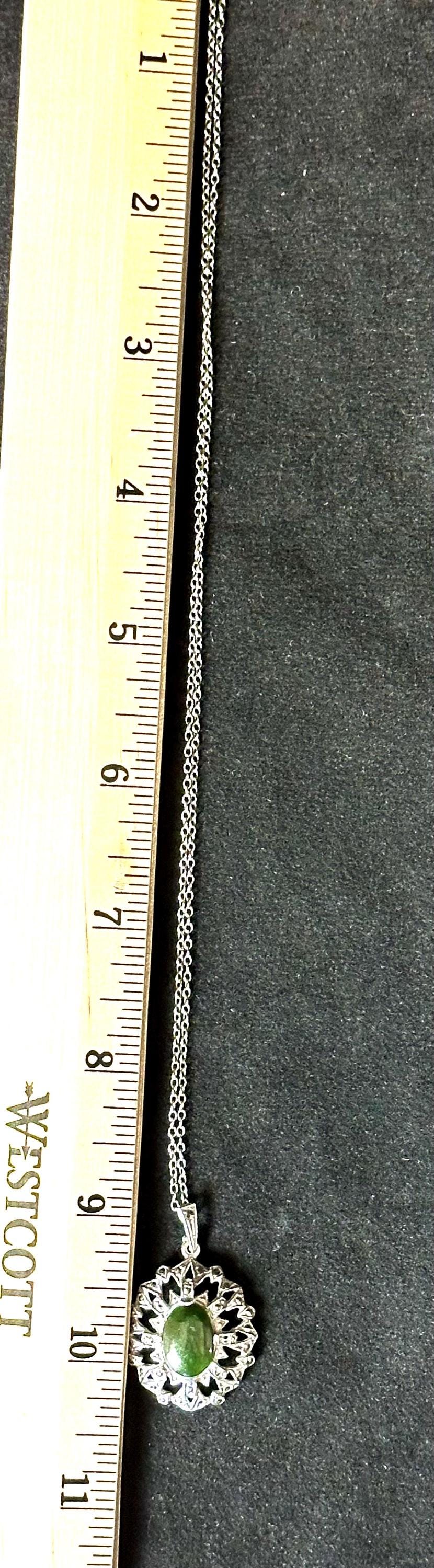 Vintage Sterling Silver and Green Carbachon Pendant Neclace