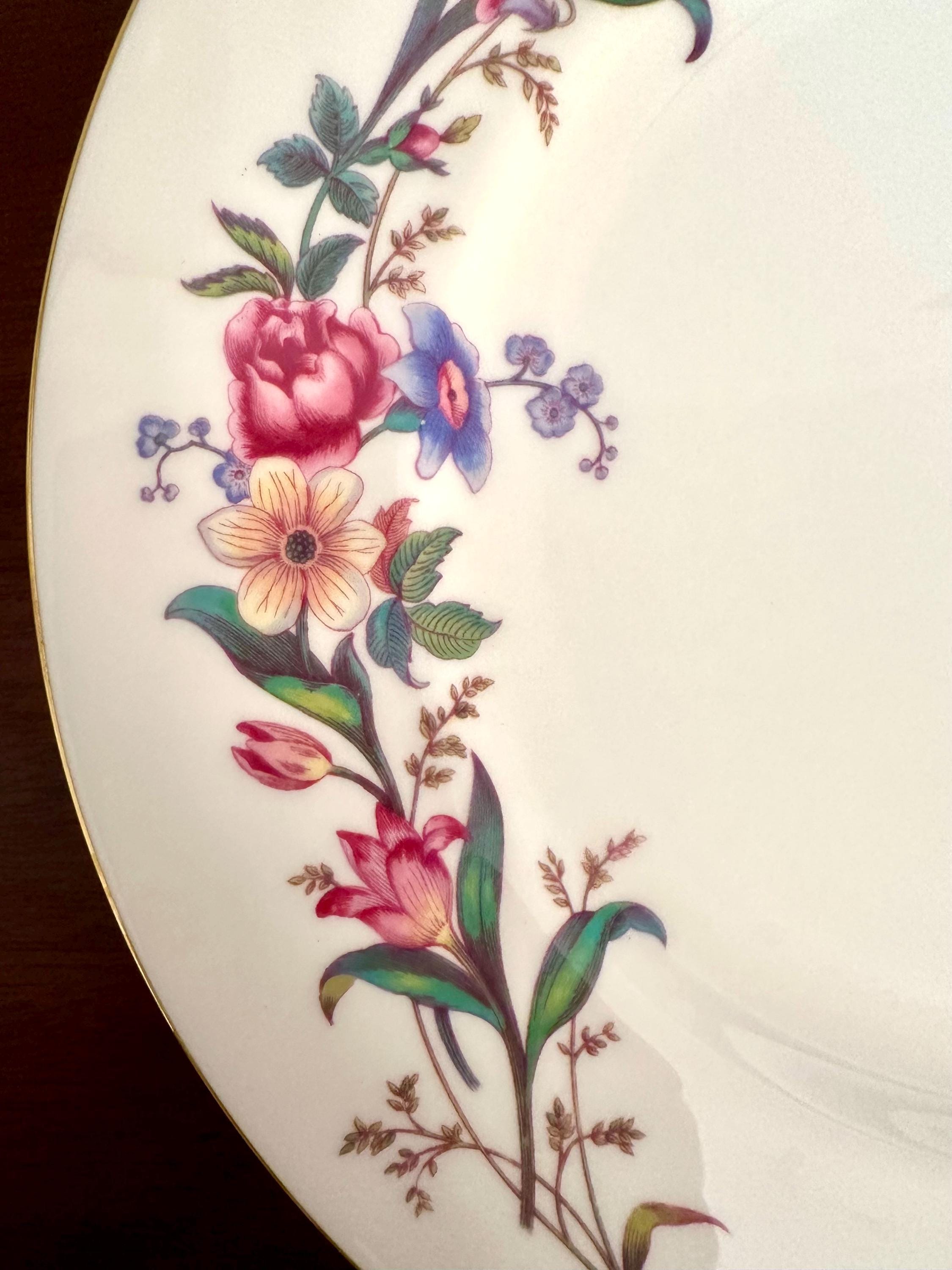 4 Wedgwood Devon Sprays Dinner Plates