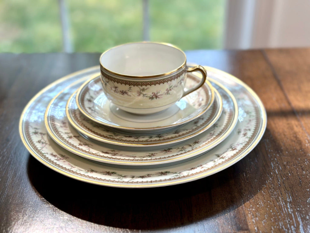 Haviland Limoges Yale 5 Piece Place Settings