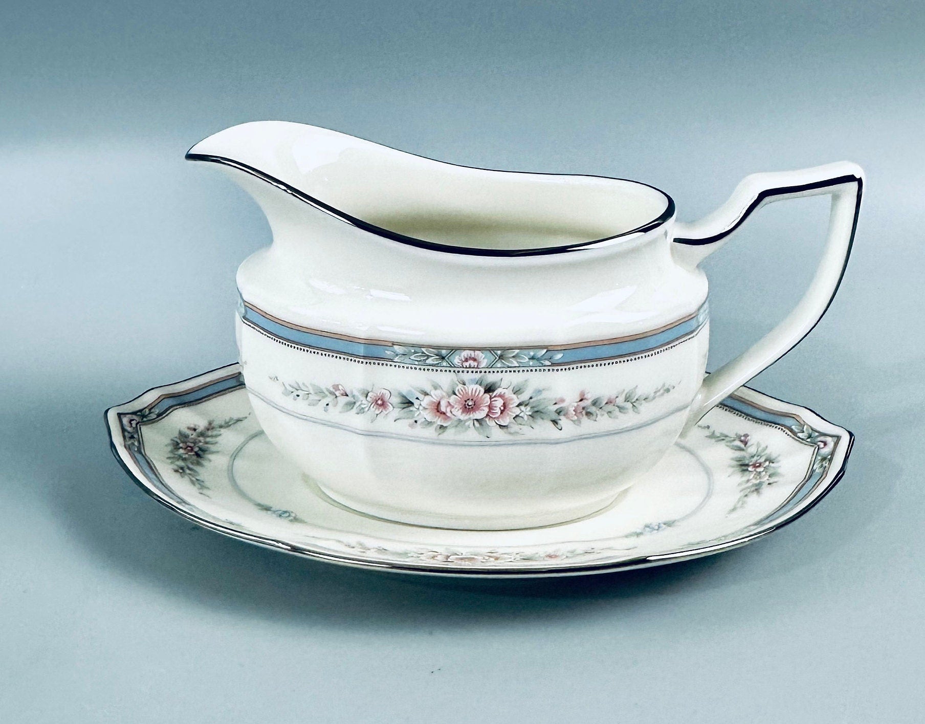 Noritake Rothschild Gravy Boat and Underplate