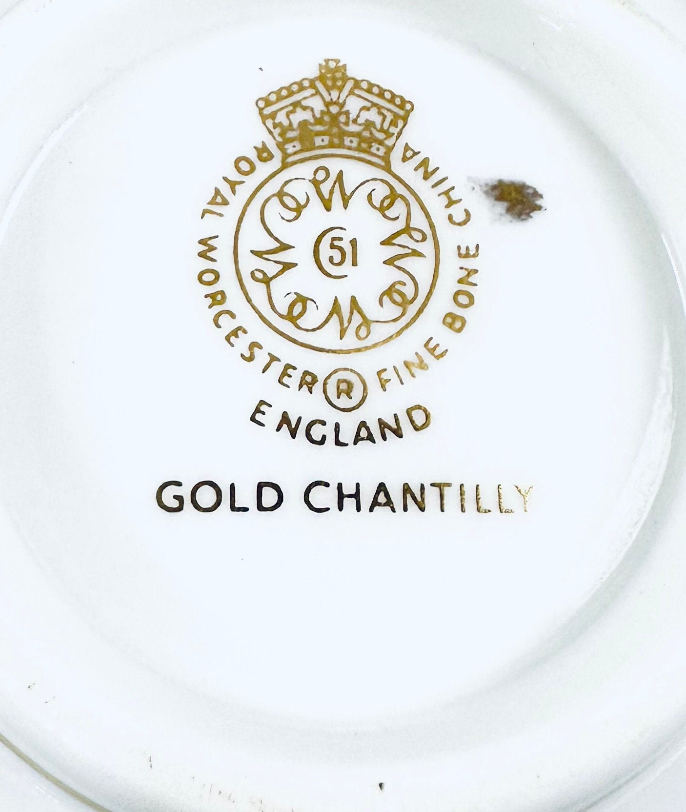Royal Worcester Gold Chantilly 5 Piece Place Settings