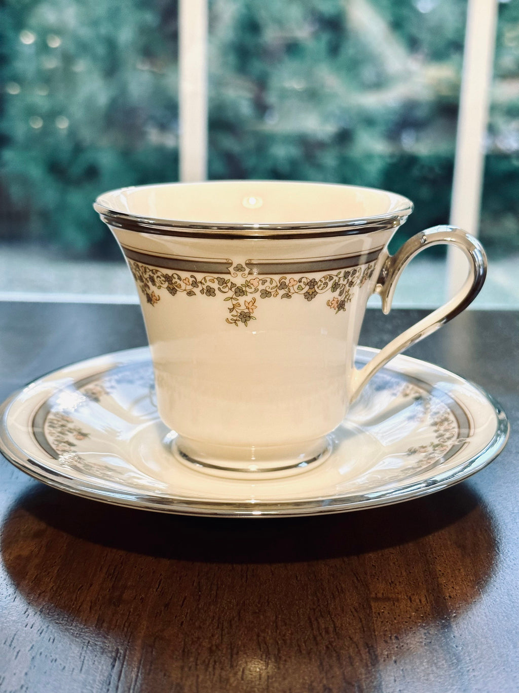 Vintage Lenox Lace Point China: 5-Piece Place Setting