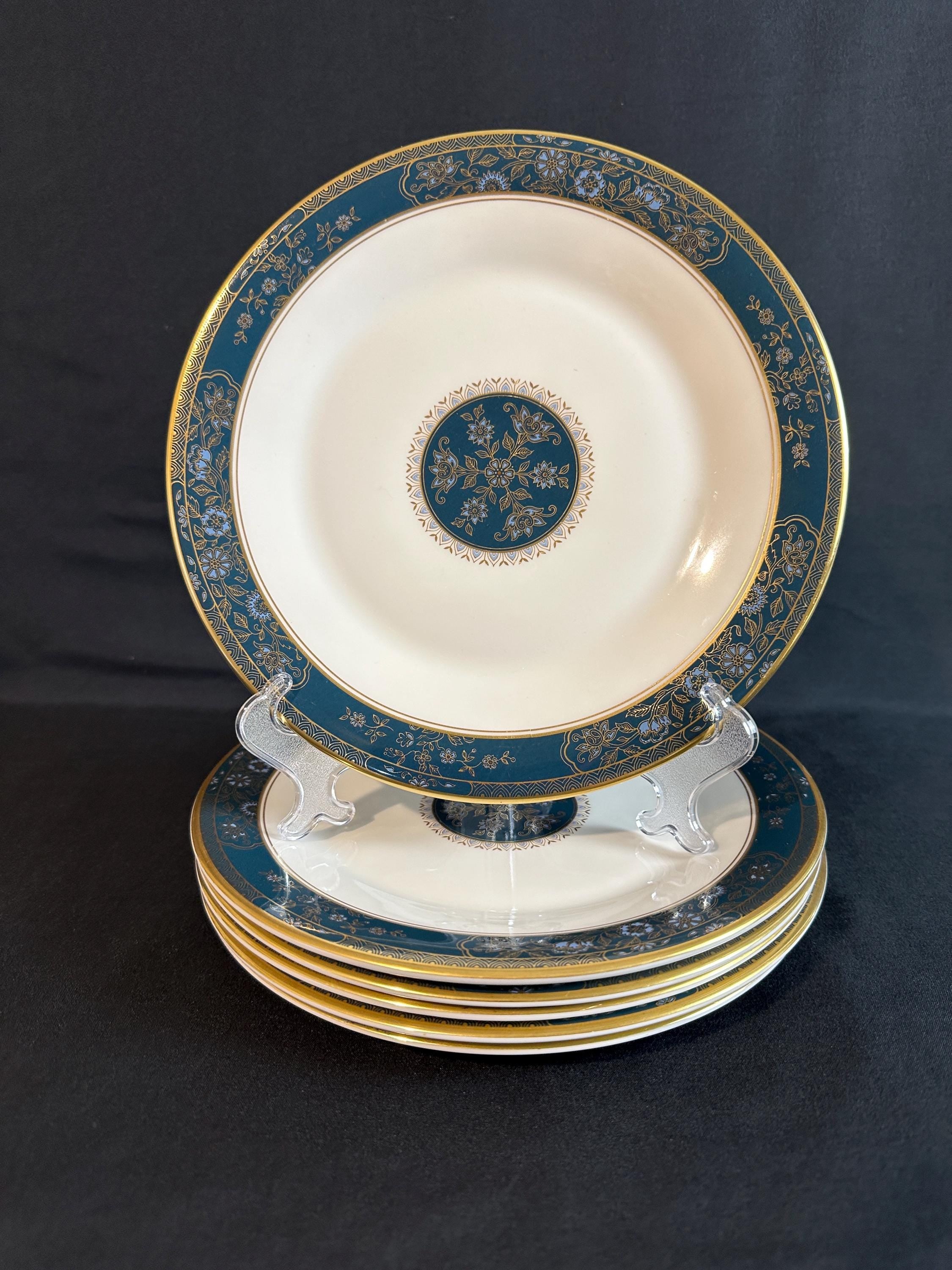 6 Royal Doulton Carlyle Luncheon Plates