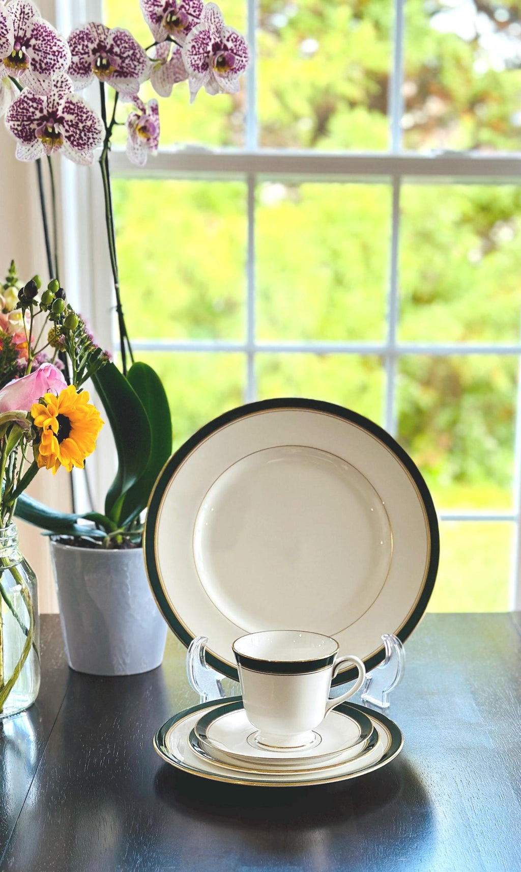 Royal Worcester Howard Green 5 Piece Place Settings