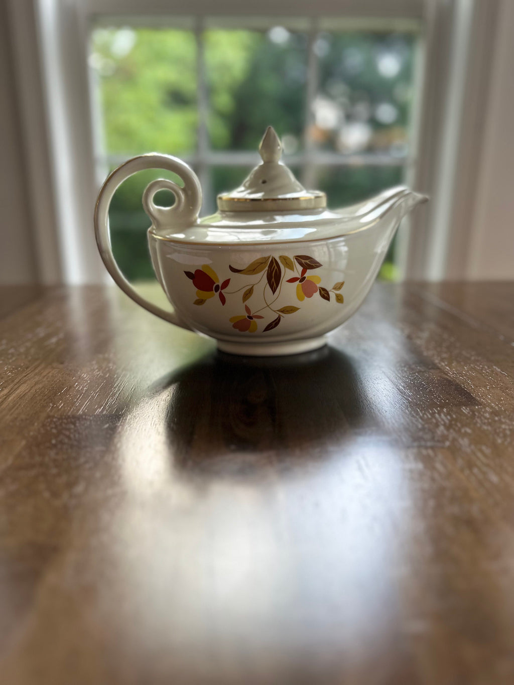 Vintage Hall Autumn Leaf Aladdin Teapot