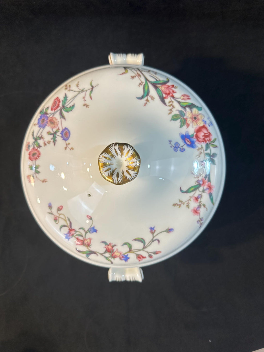 Wedgwood Devon Sprays Covered Serving Bowl