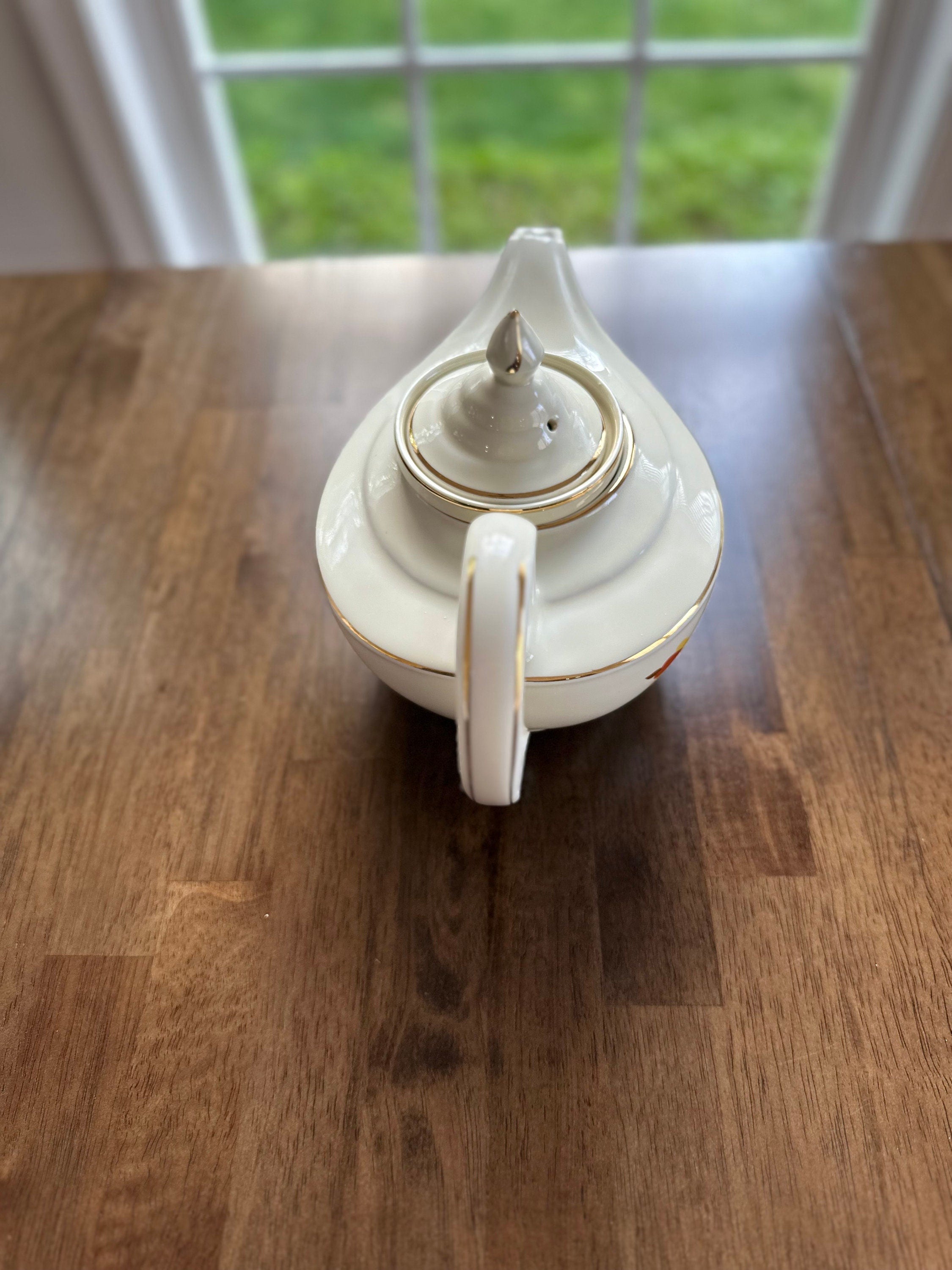 Vintage Hall Autumn Leaf Aladdin Teapot