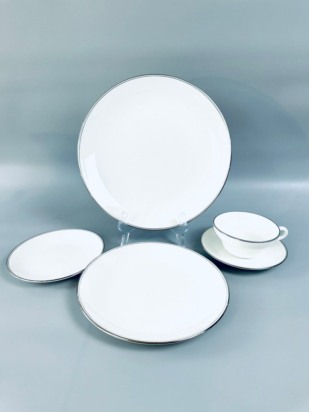 Wedgwood Doric Platinum Place Setting