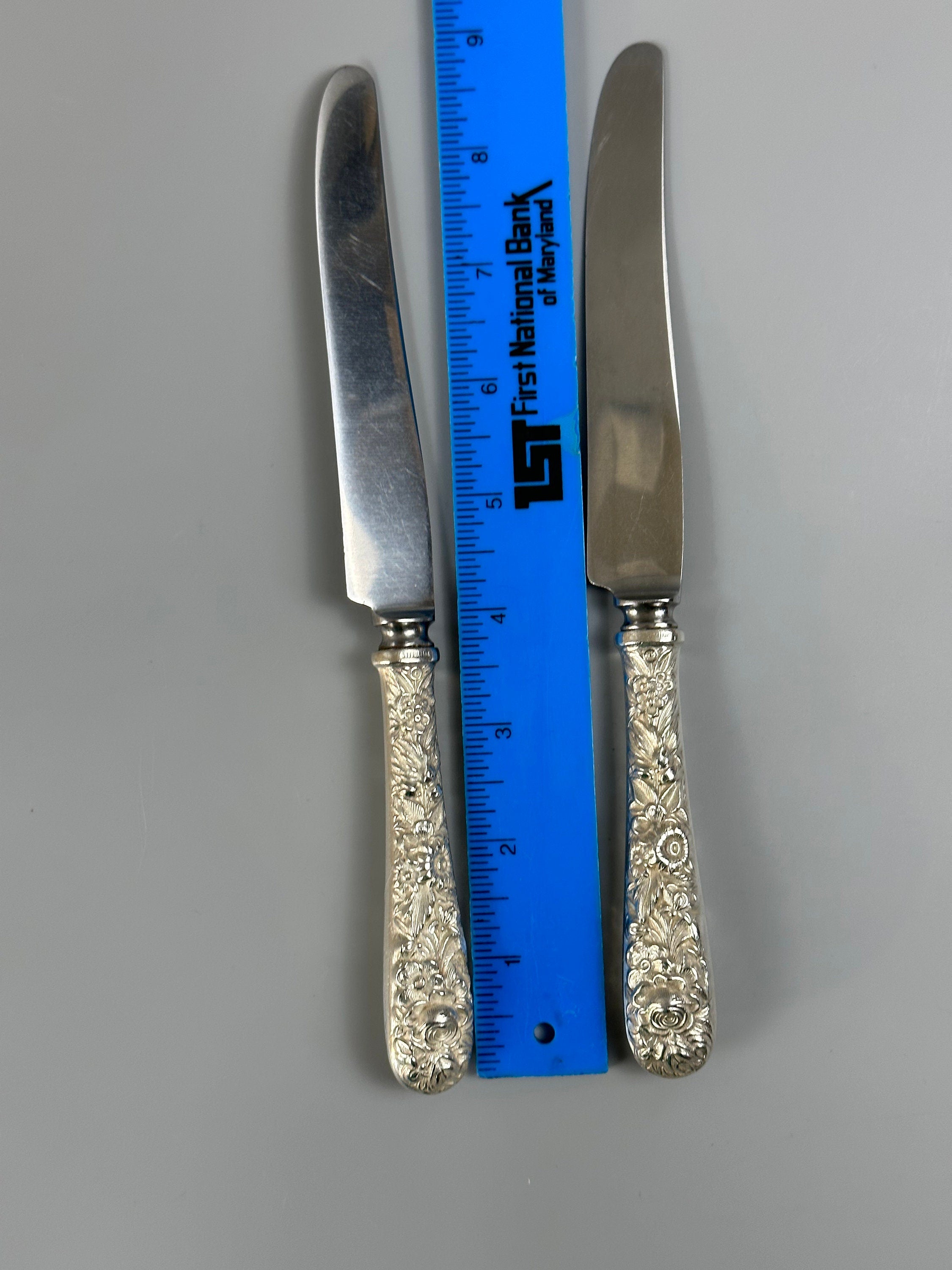 2 Kirk Stieff Repousse Place Knives