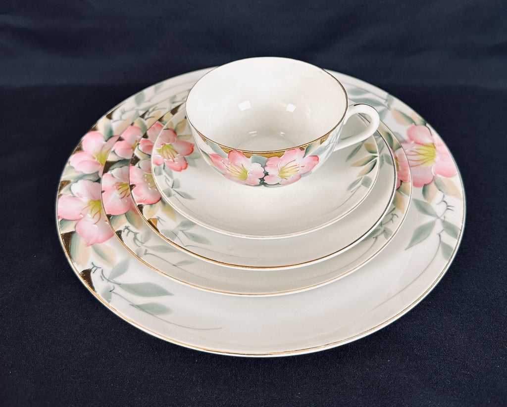 Noritake Azalea Antique Service for 8 Hand Painted Dinnerware Set