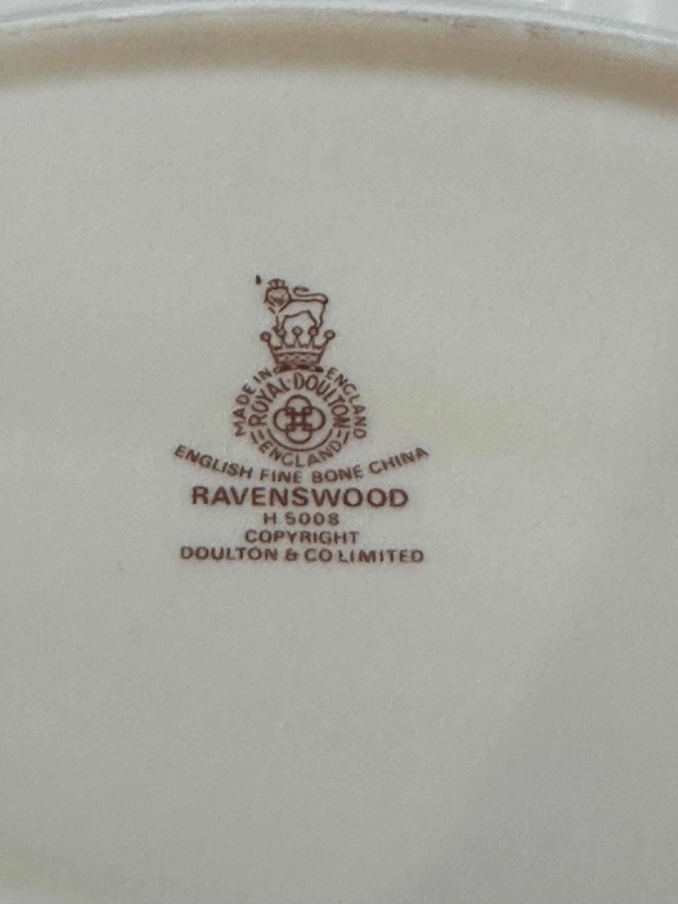 Royal Doulton Ravenswood 5 Piece Placesettings