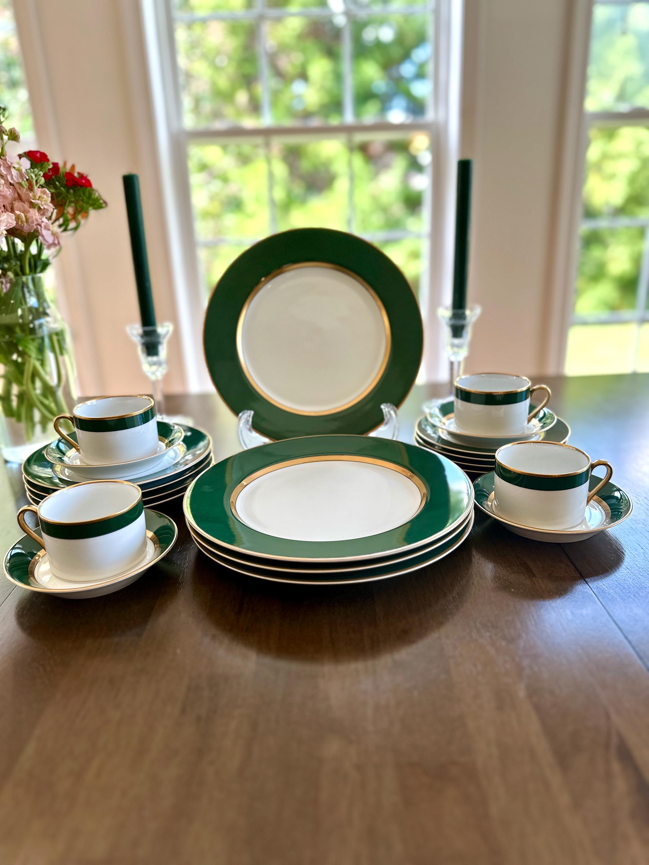 4 Place Settings of Fitz and Floyd Renaissance Green