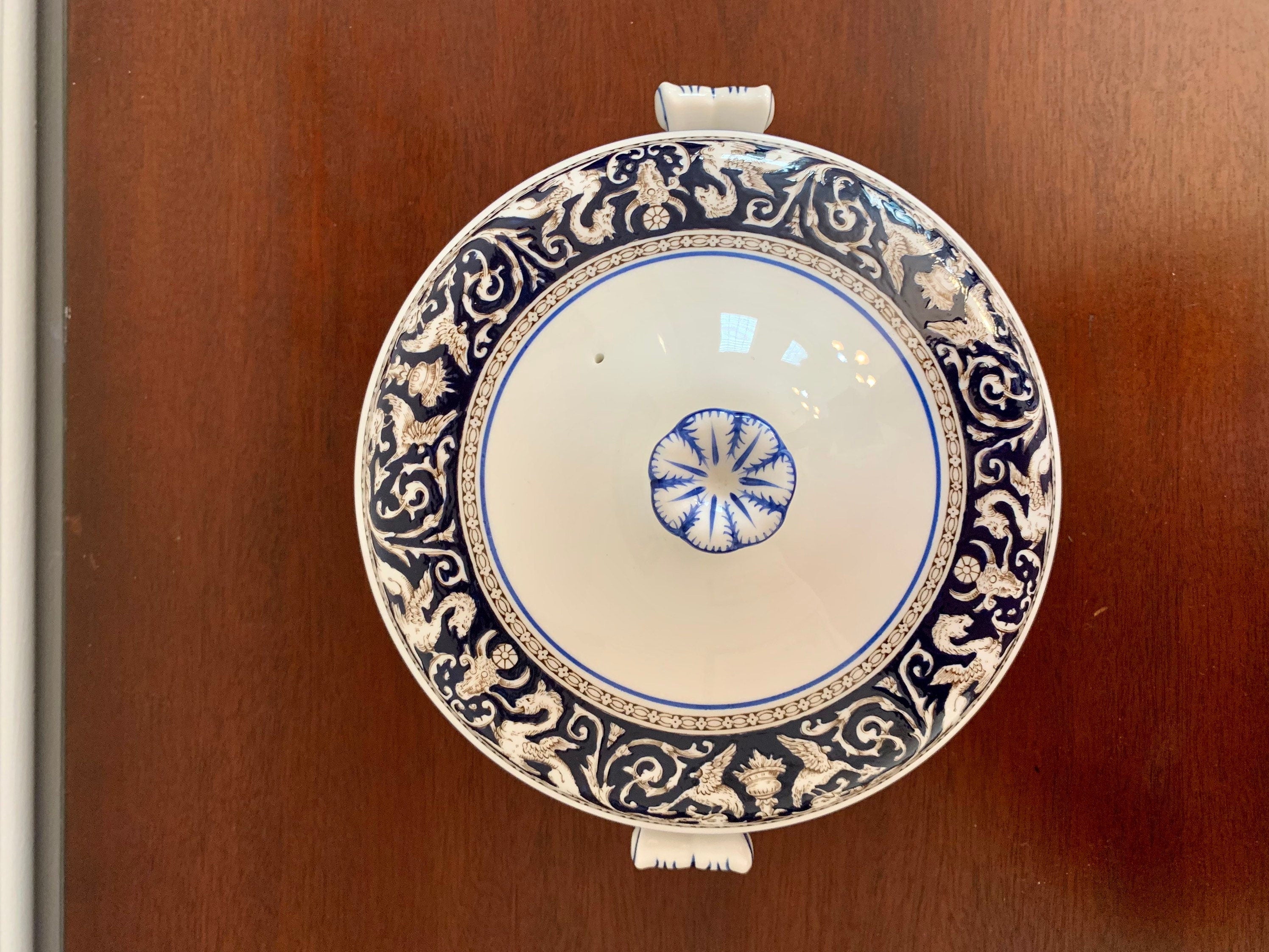 Wedgwood Florentine Round Covered Vegetable Bowl