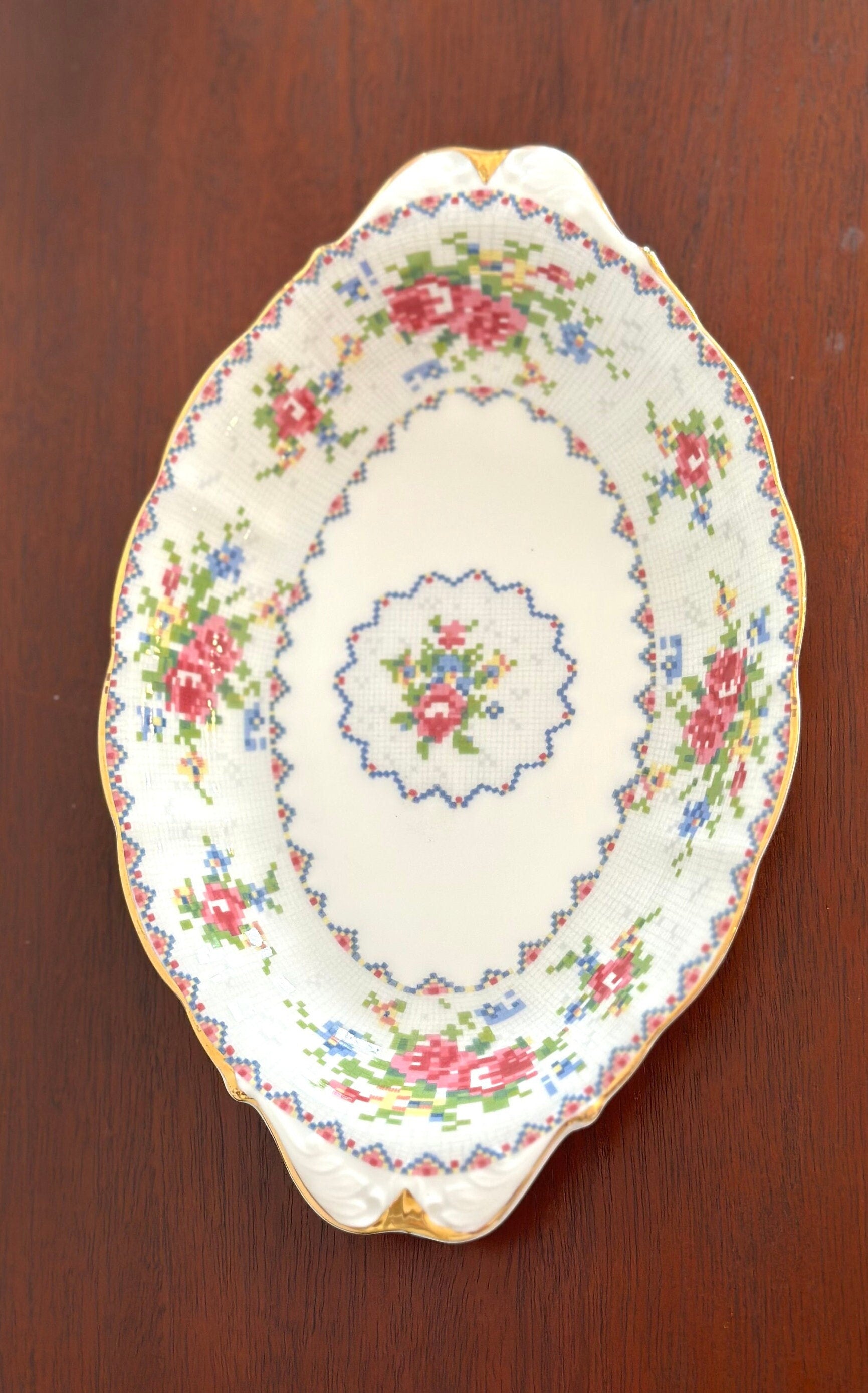 Royal Albert Petite Point Relish Dish