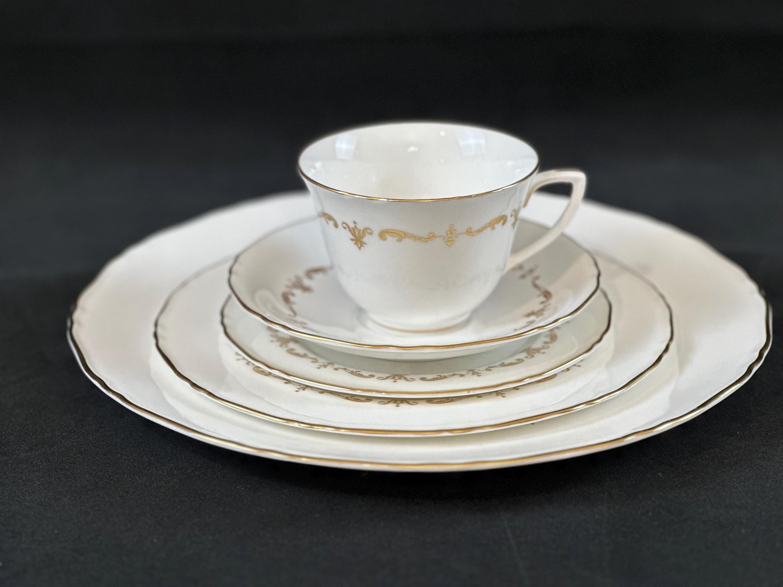 4 Place Settings Royal Worcester Gold Chantilly 20 Pieces