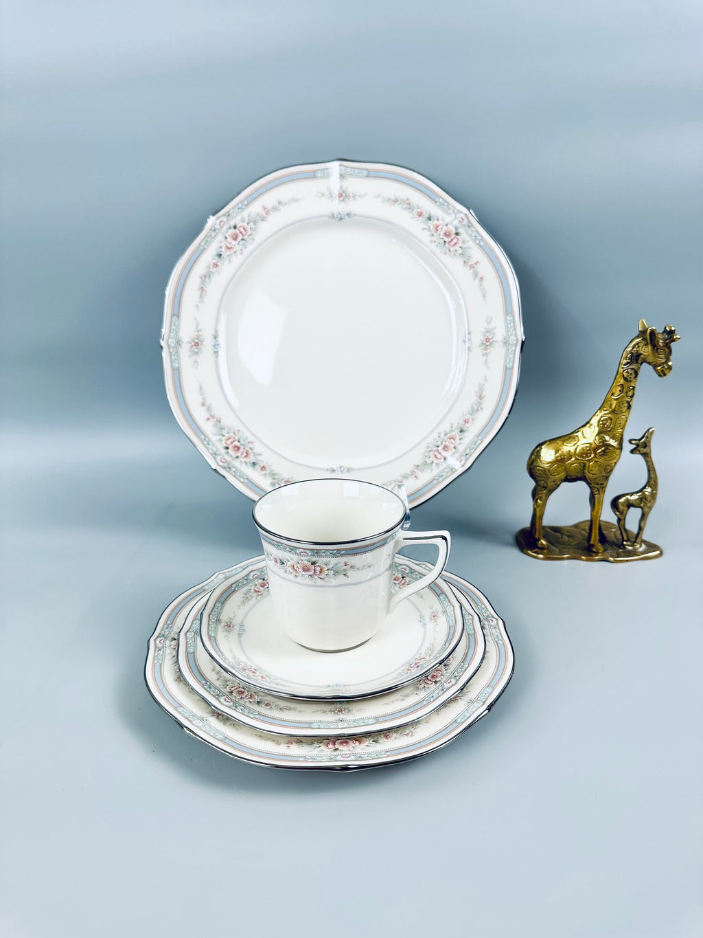 Noritake Rothschild 5 Piece Place Setting