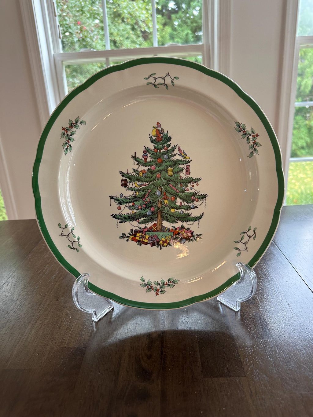 Spode Christmas Tree Round Platter Scalloped Chop Plate